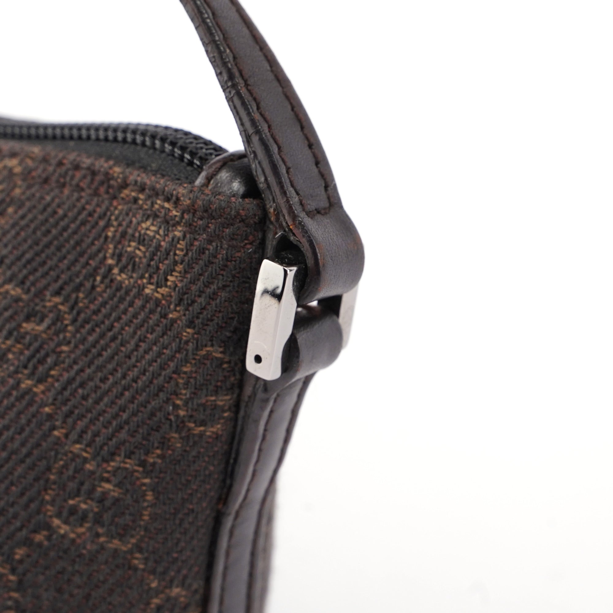 07198 Brown Wool GG Boat Pochette