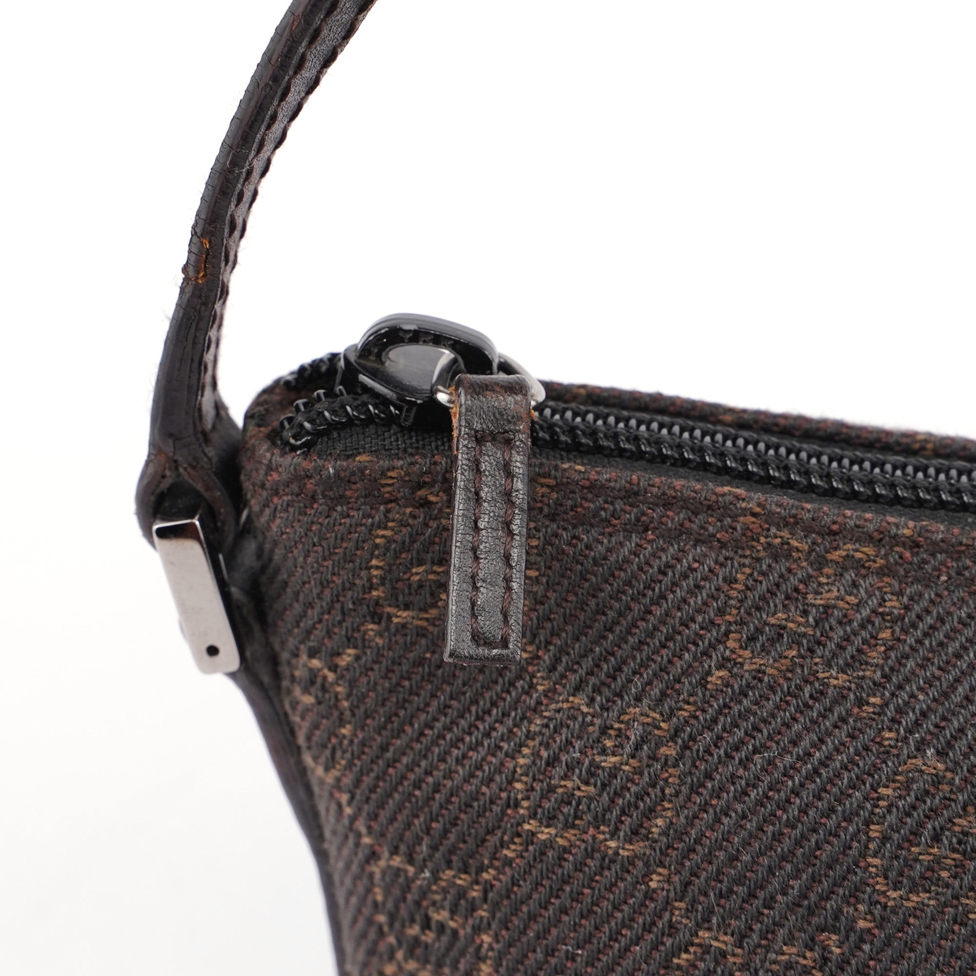 07198 Brown Wool GG Boat Pochette