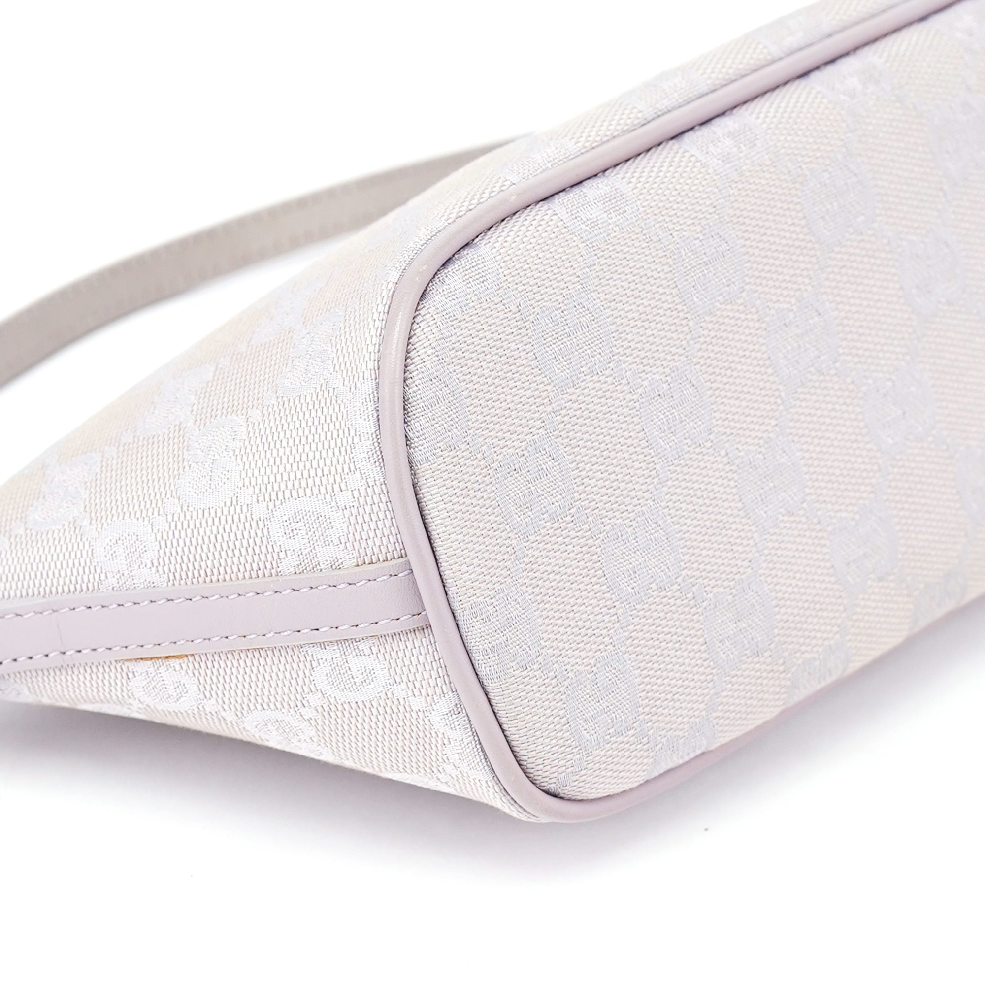 07198 Lavender GG Boat Pochette