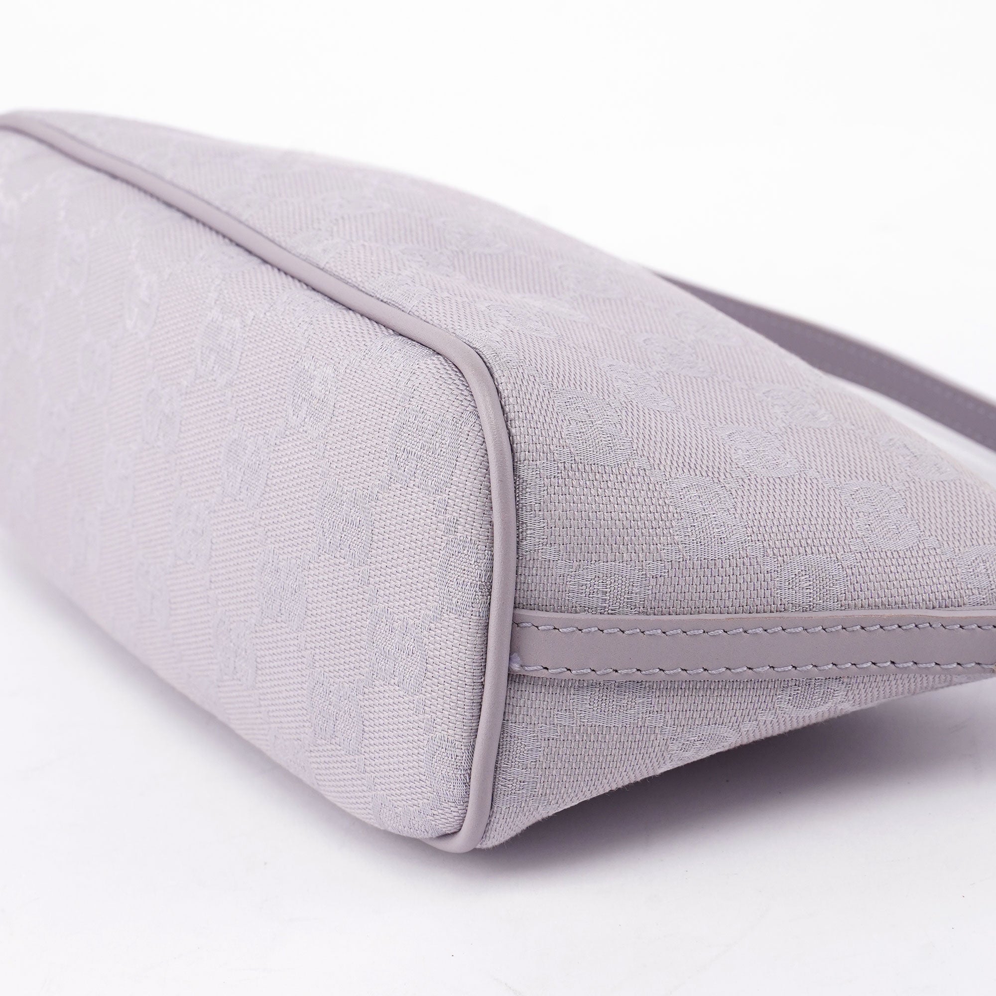 07198 Lavender GG Boat Pochette