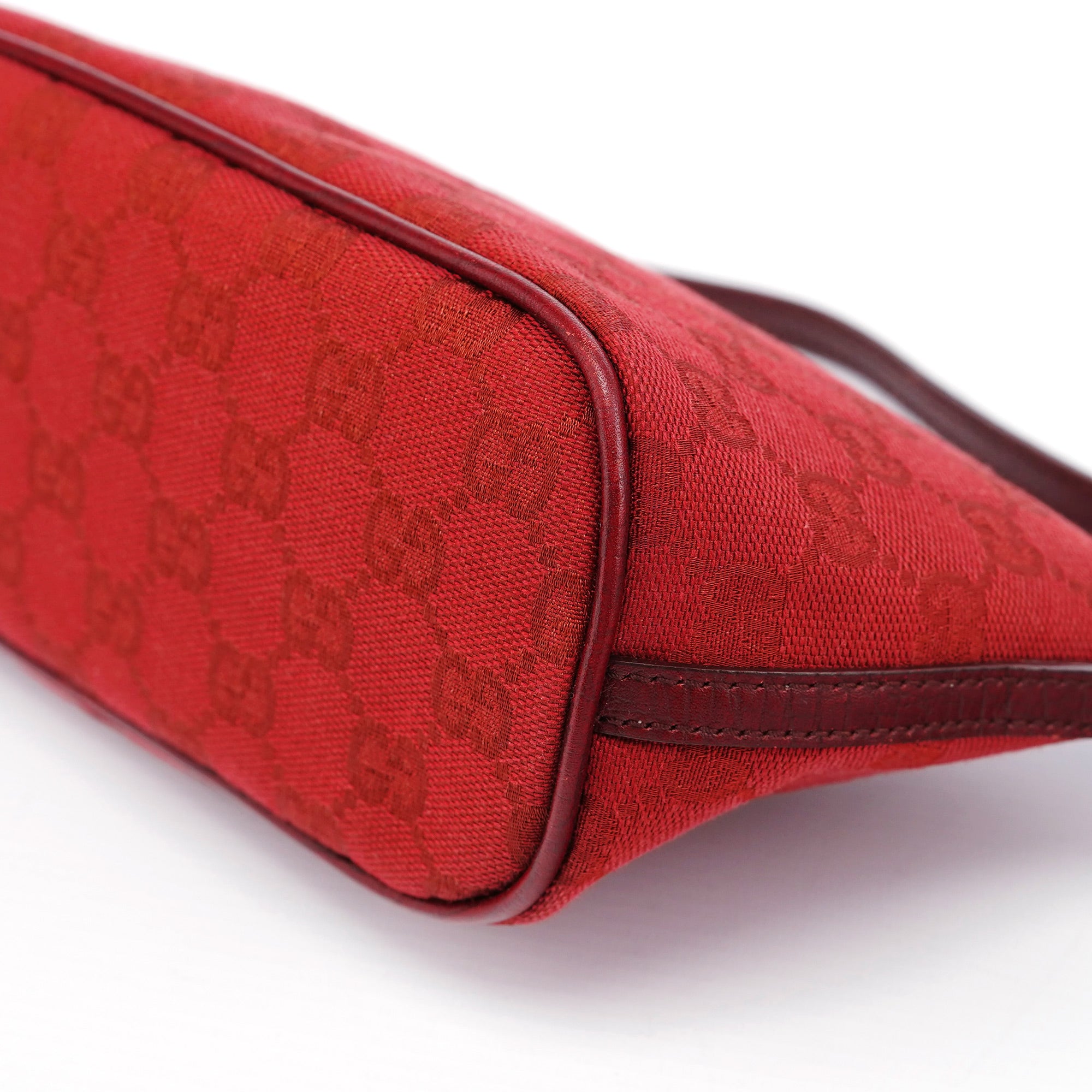 07198 Red GG Boat Pochette