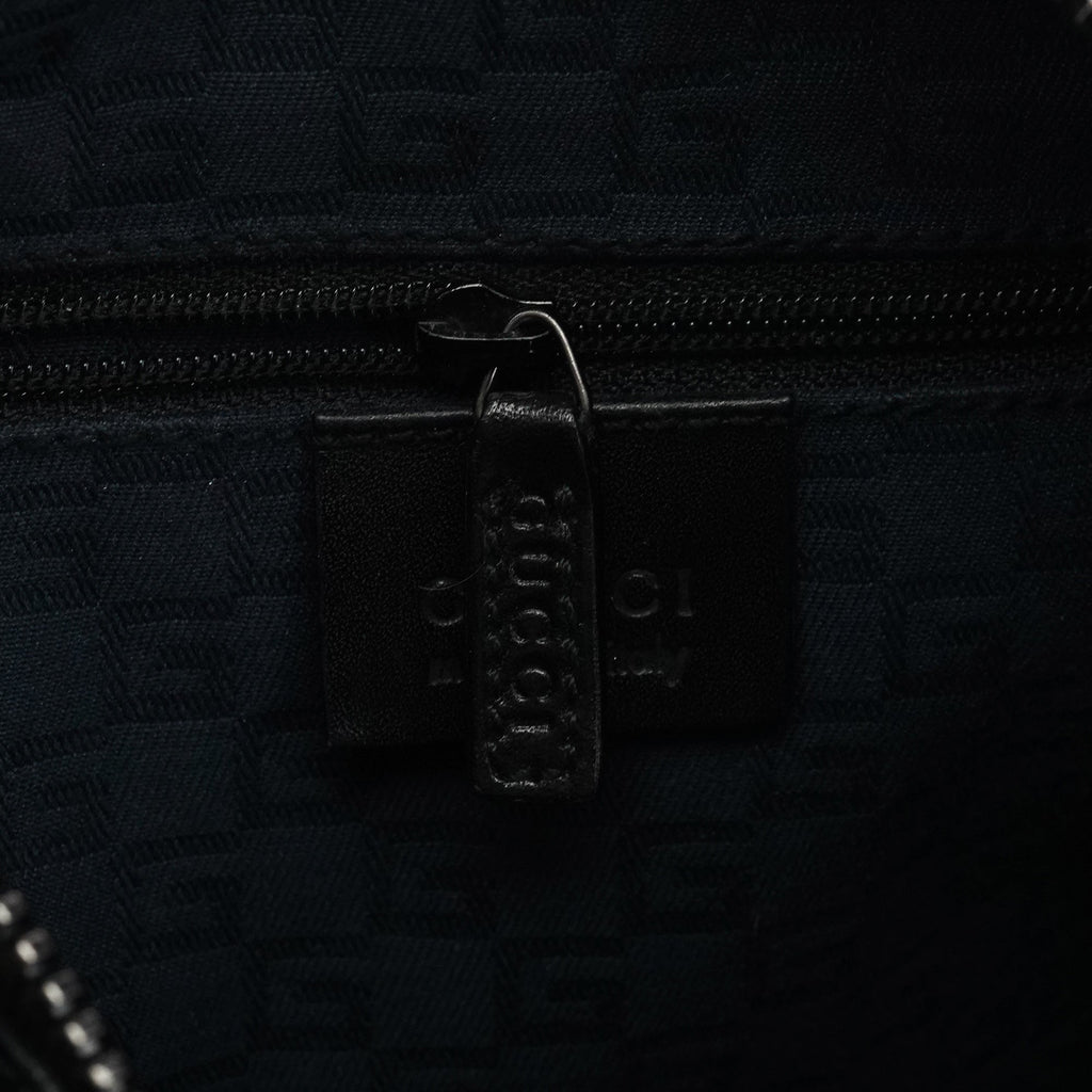 101333 Black Textured Leather Shoulder Bag