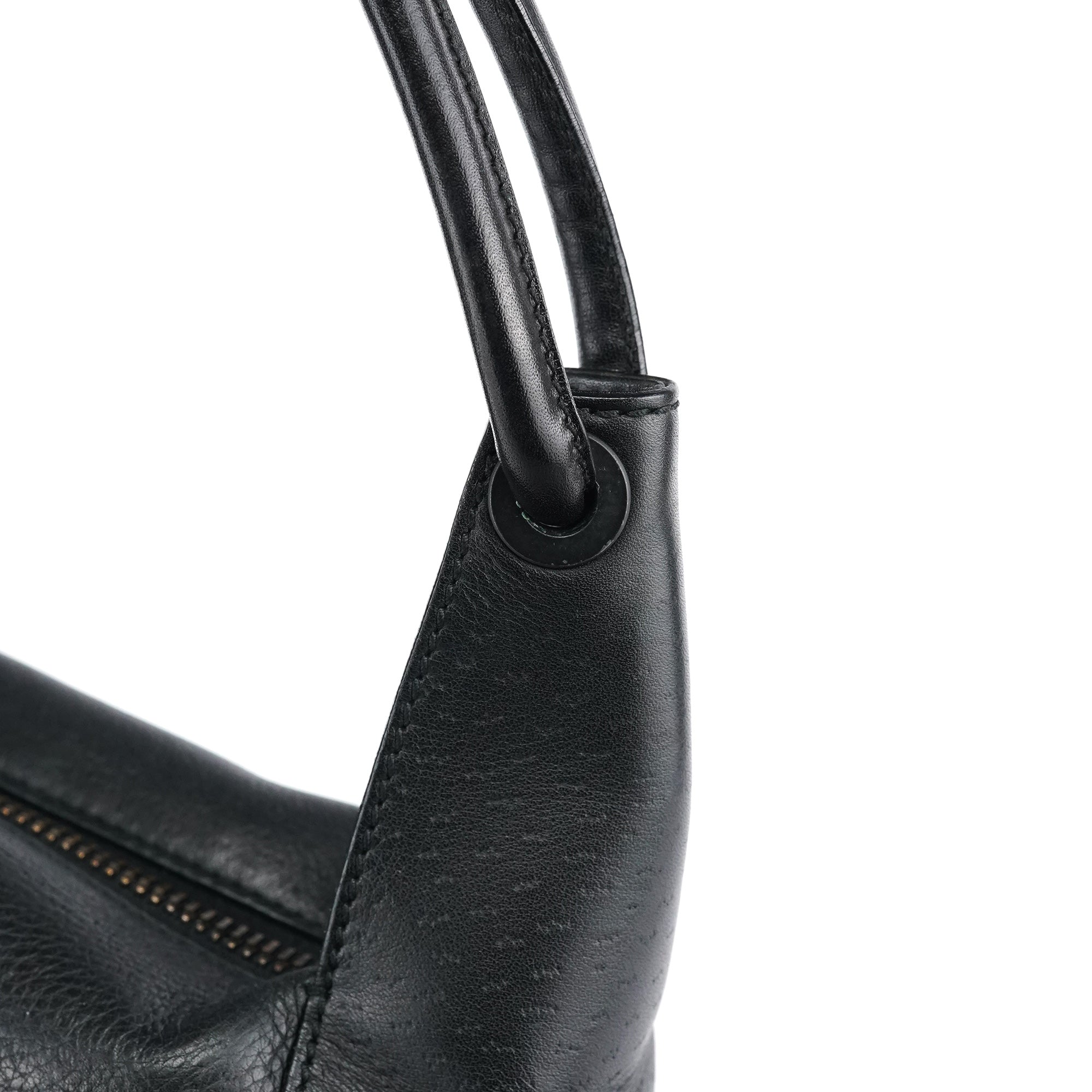 101333 Black Textured Leather Shoulder Bag
