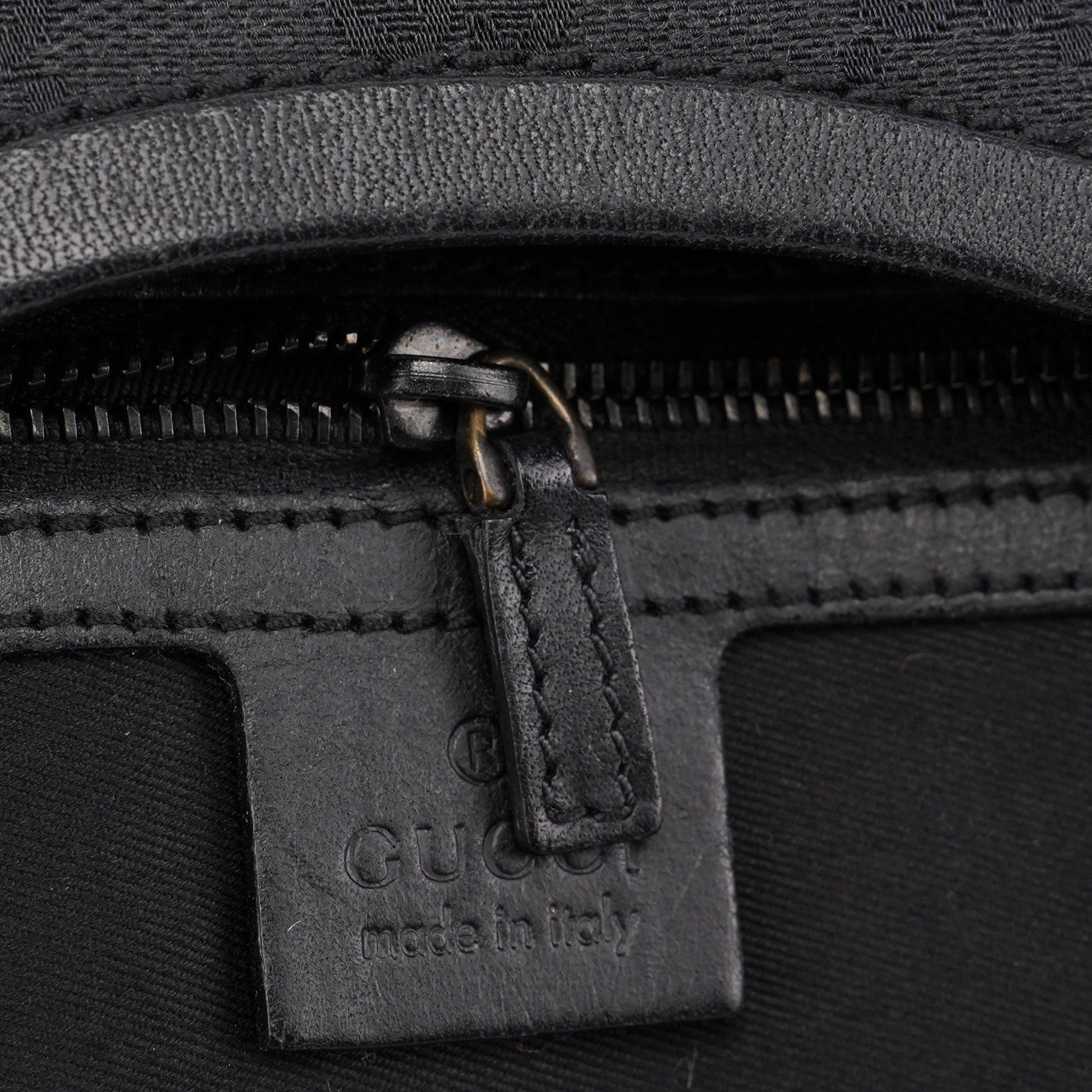 106242 Black GG Shoulder Bag
