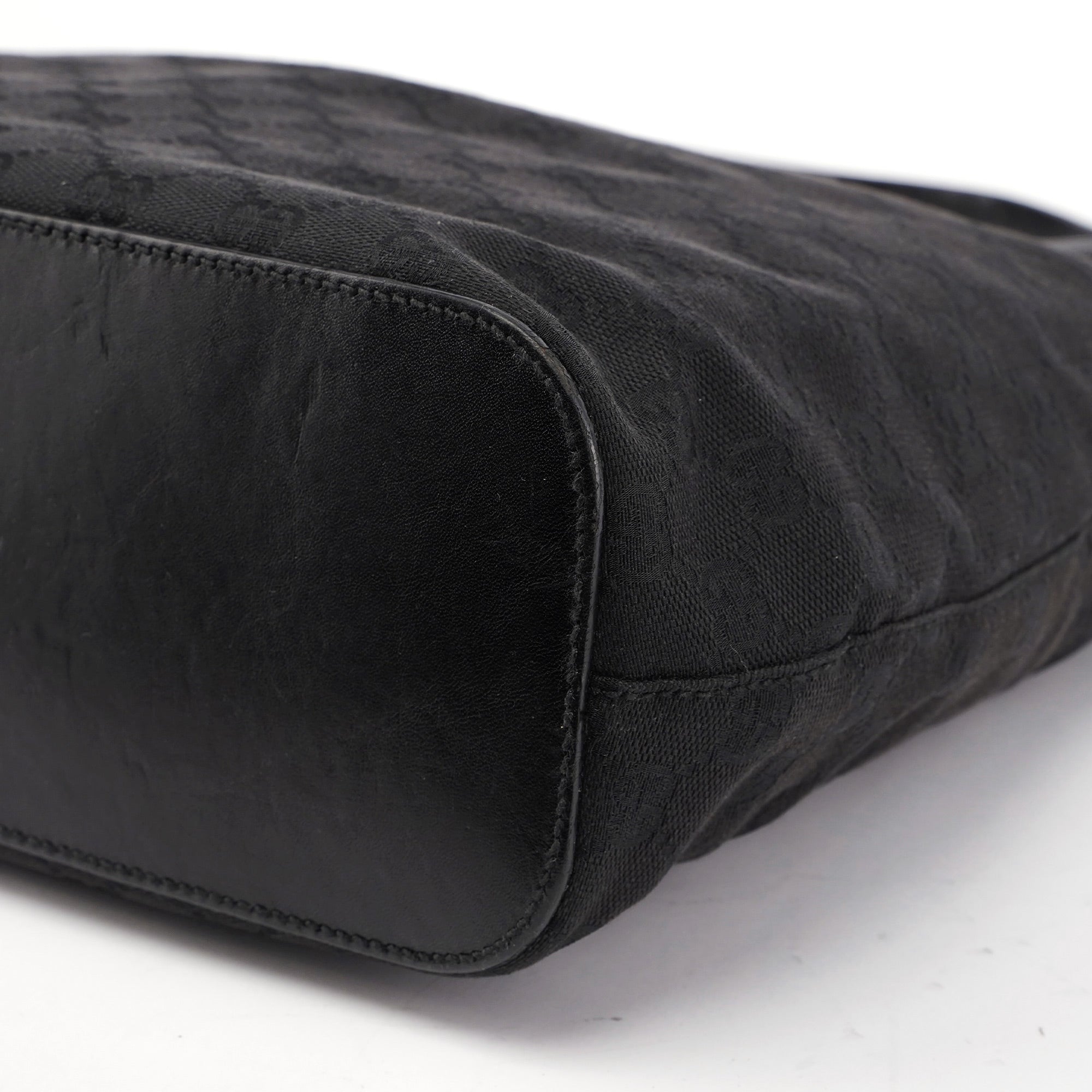 106242 Black GG Shoulder Bag
