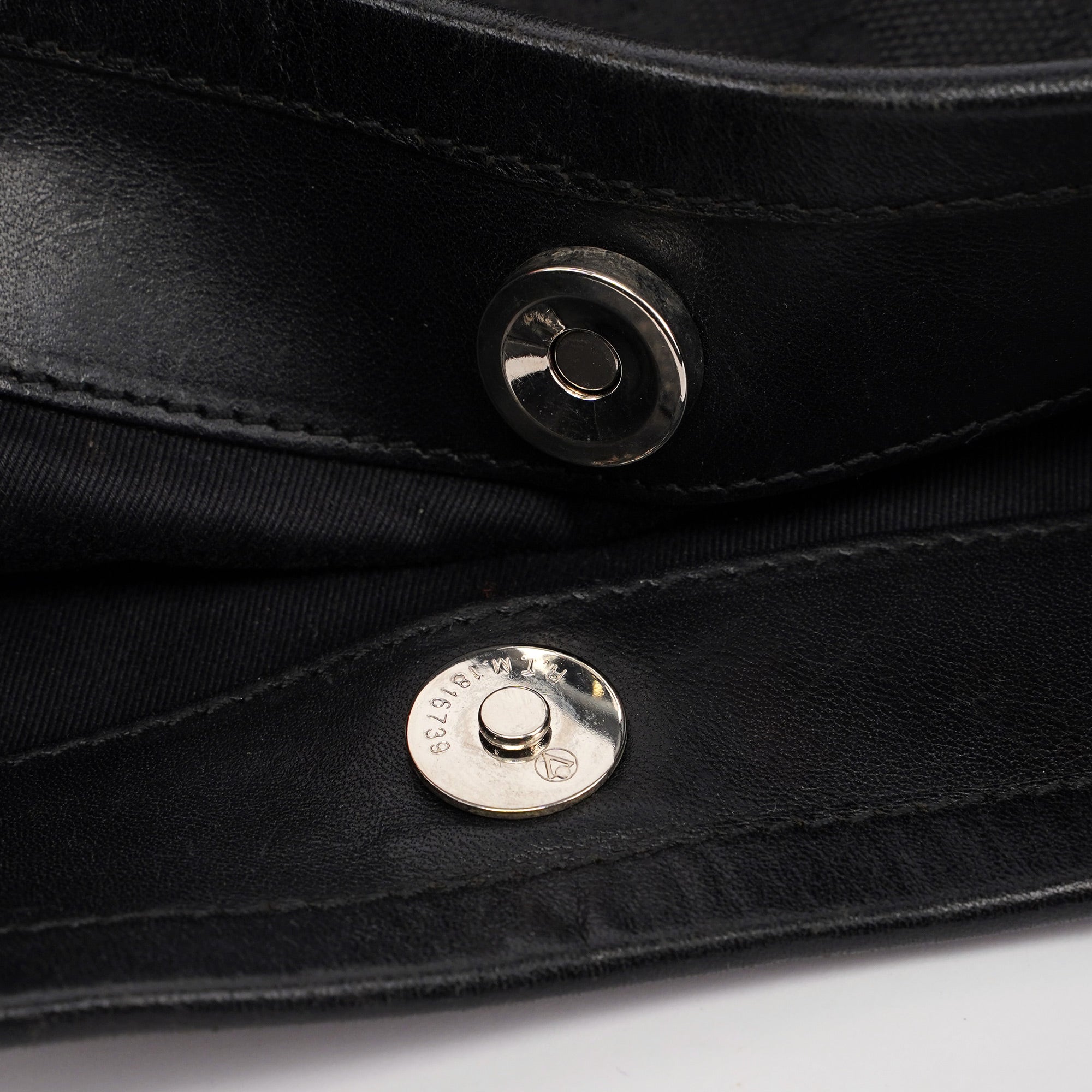106242 Black GG Shoulder Bag