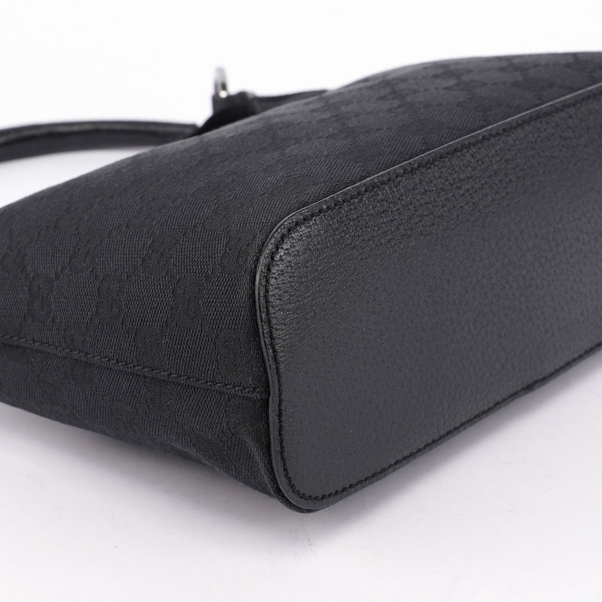 115002 Black GG Shoulder Bag