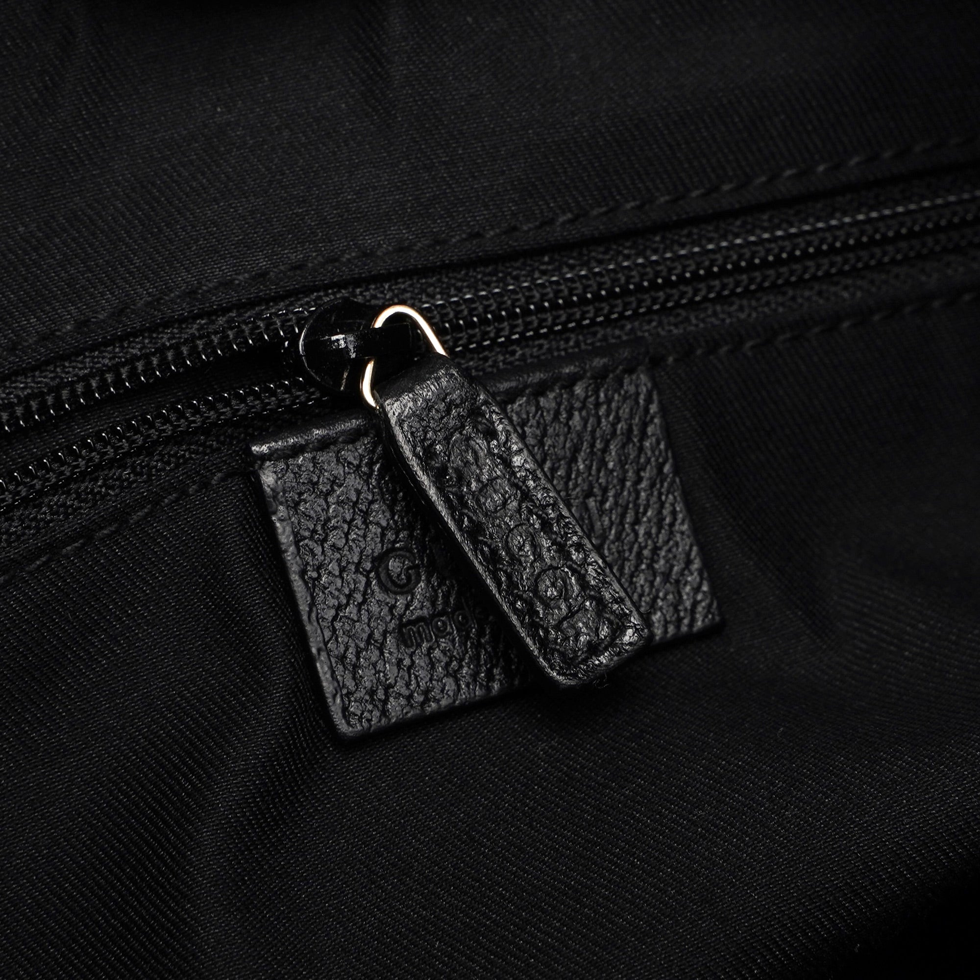 115003 Black Pebble Leather Shoulder Bag