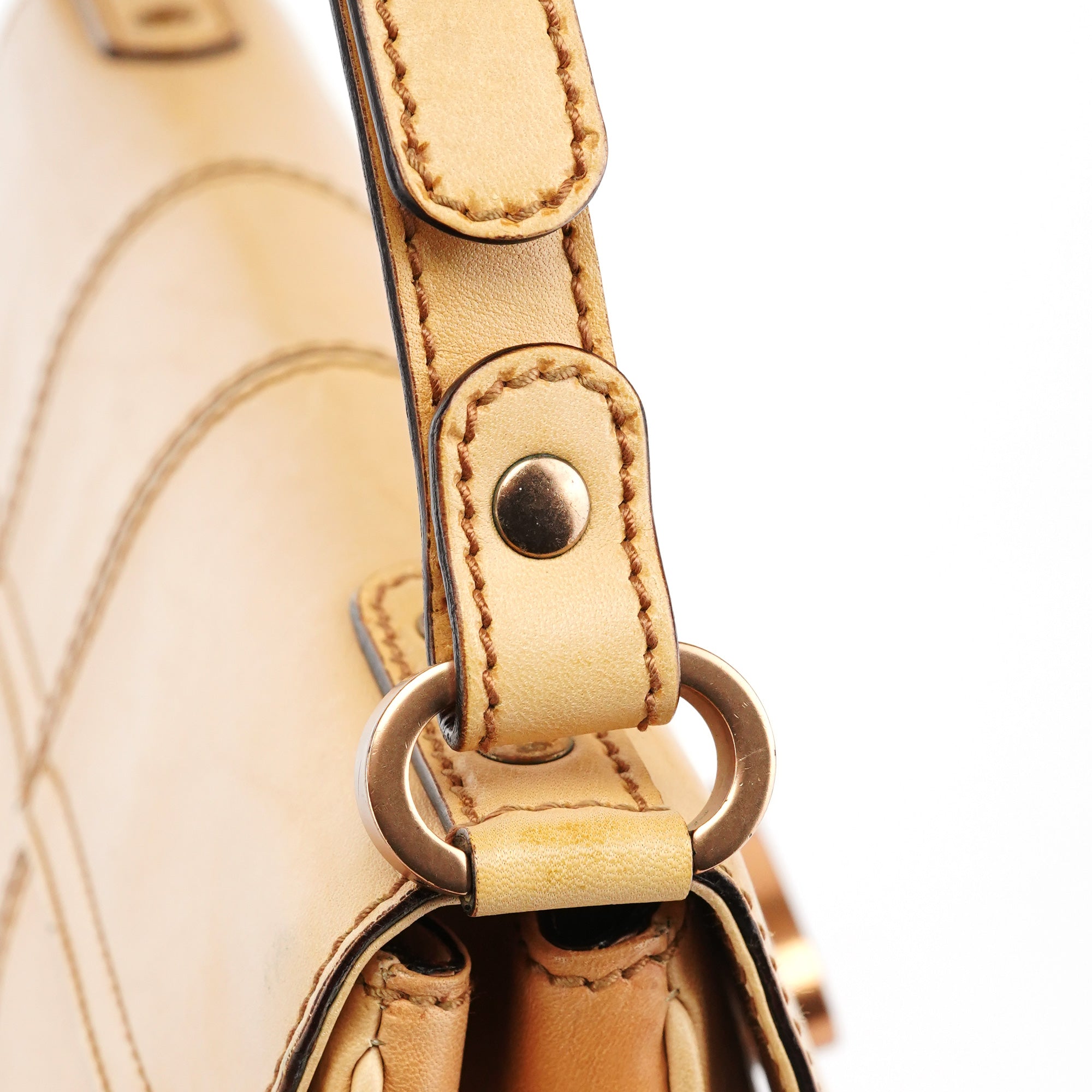 124824 Beige GG Leather Shoulder Bag