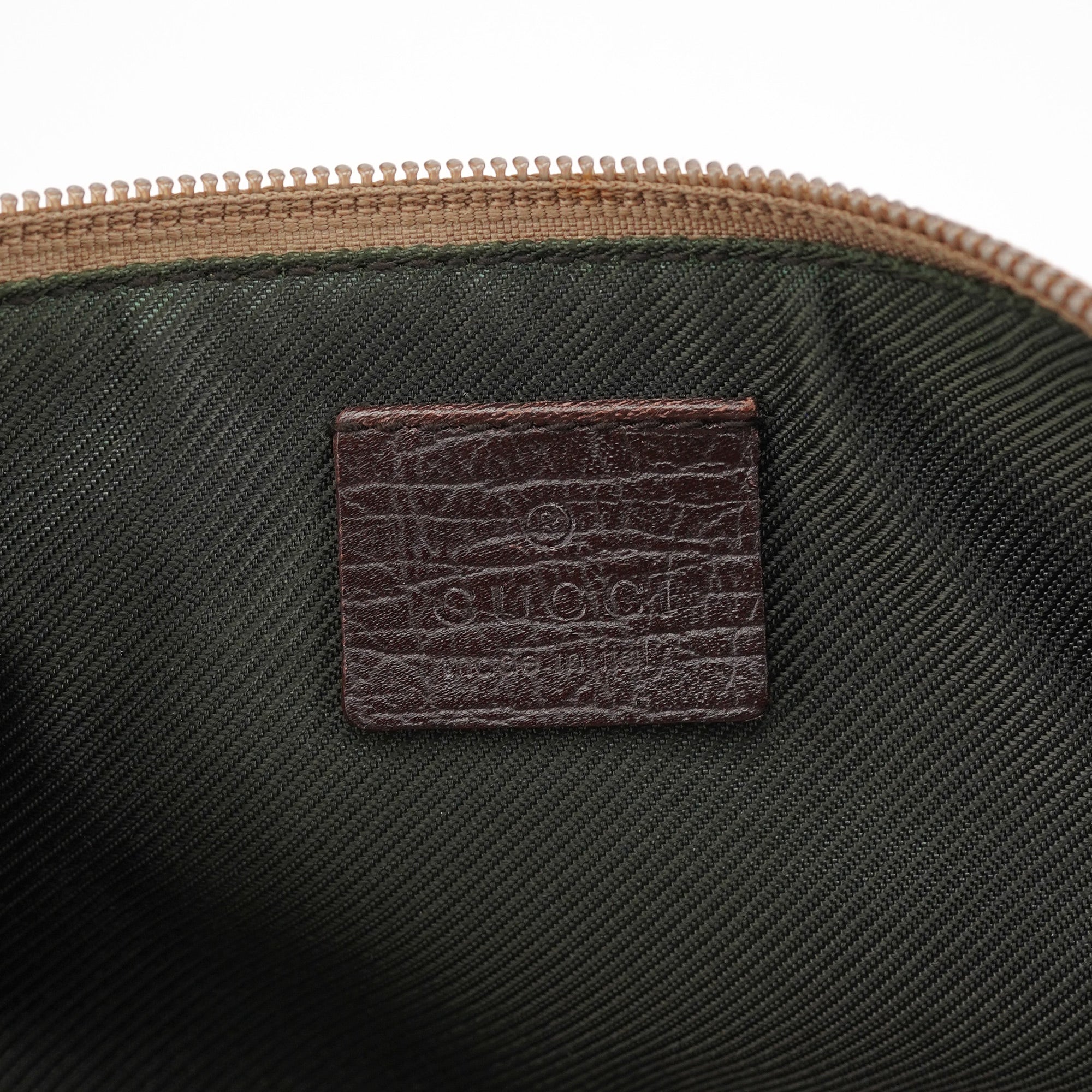141809 Beige GG Boat Pochette