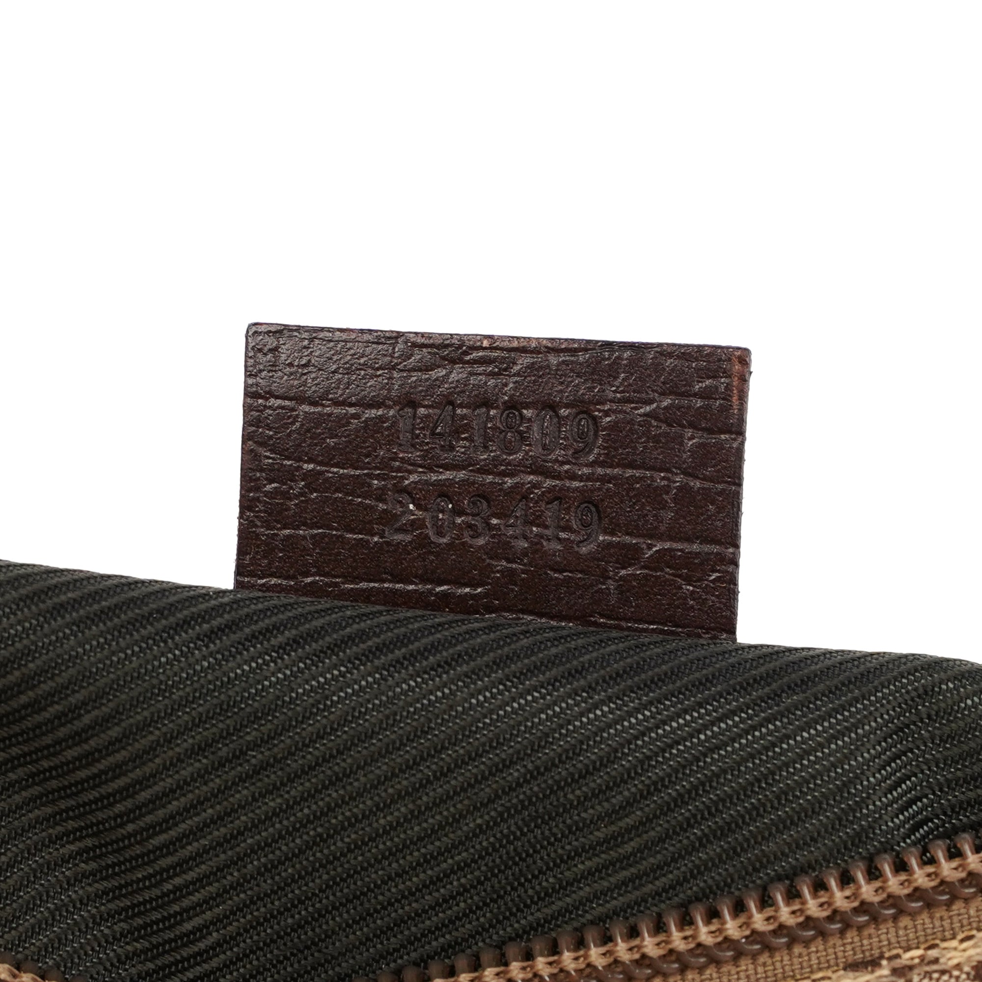 141809 Beige GG Boat Pochette