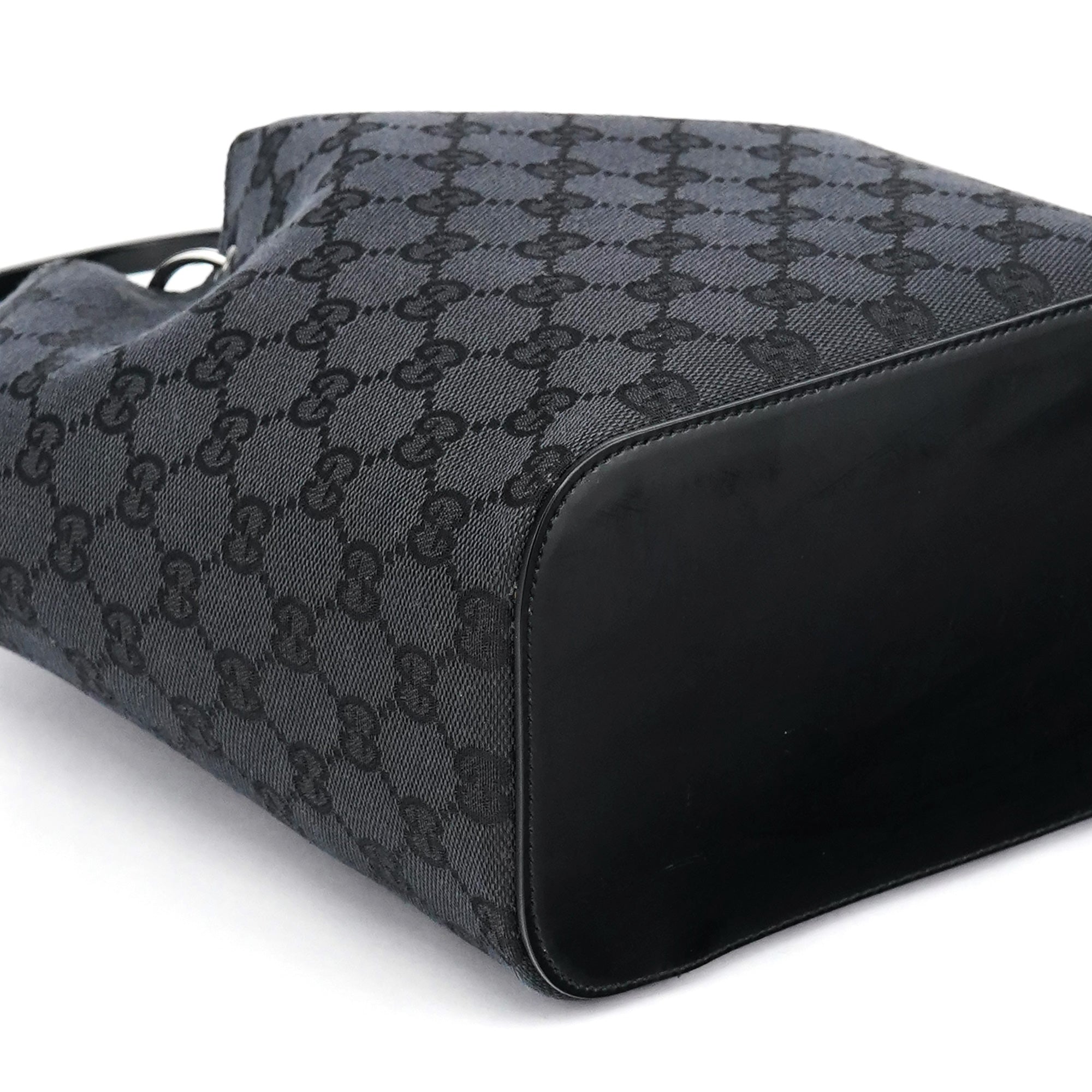 1999 Black GG Canvas Loop Shoulder Bag