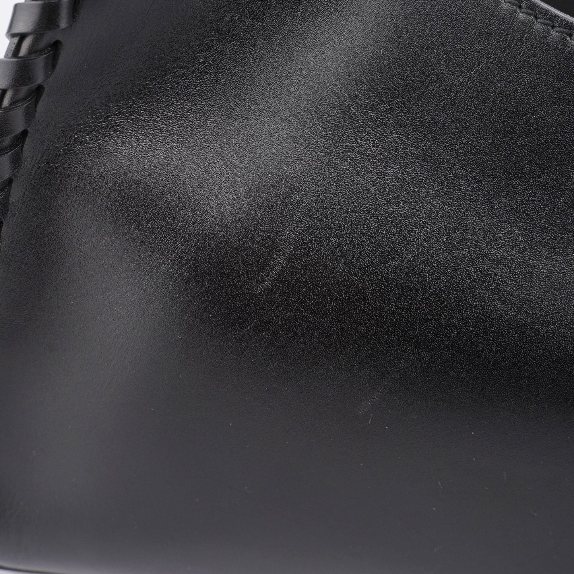 2002 Calfskin Wood Handle Shoulder Bag