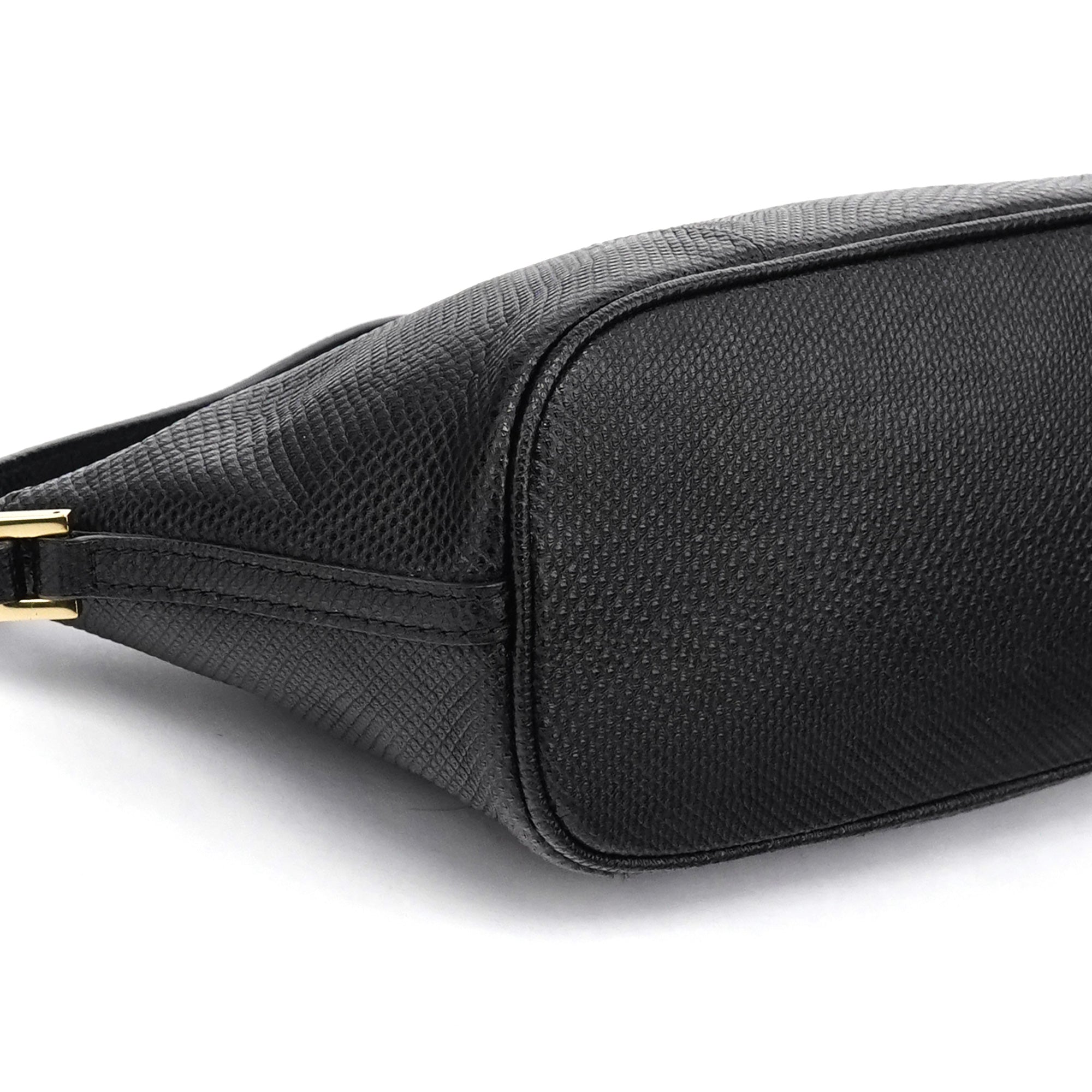 250001 Black Lizard Embossed Boat Pochette