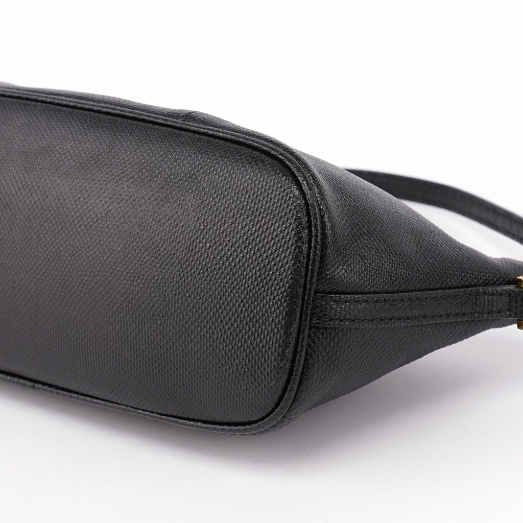 250001 Black Lizard Embossed Boat Pochette