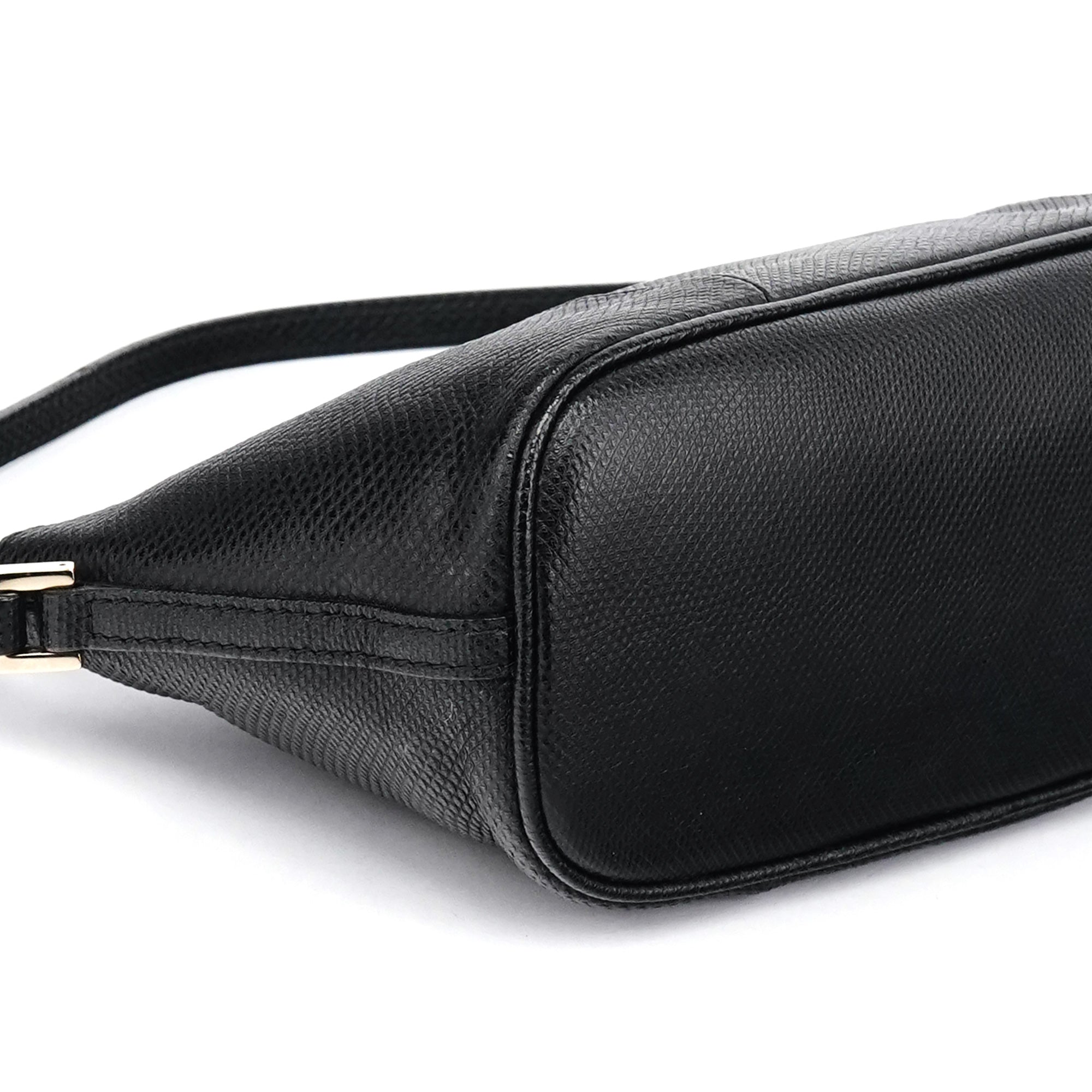 250001 Black Lizard Embossed Leather Boat Pochette