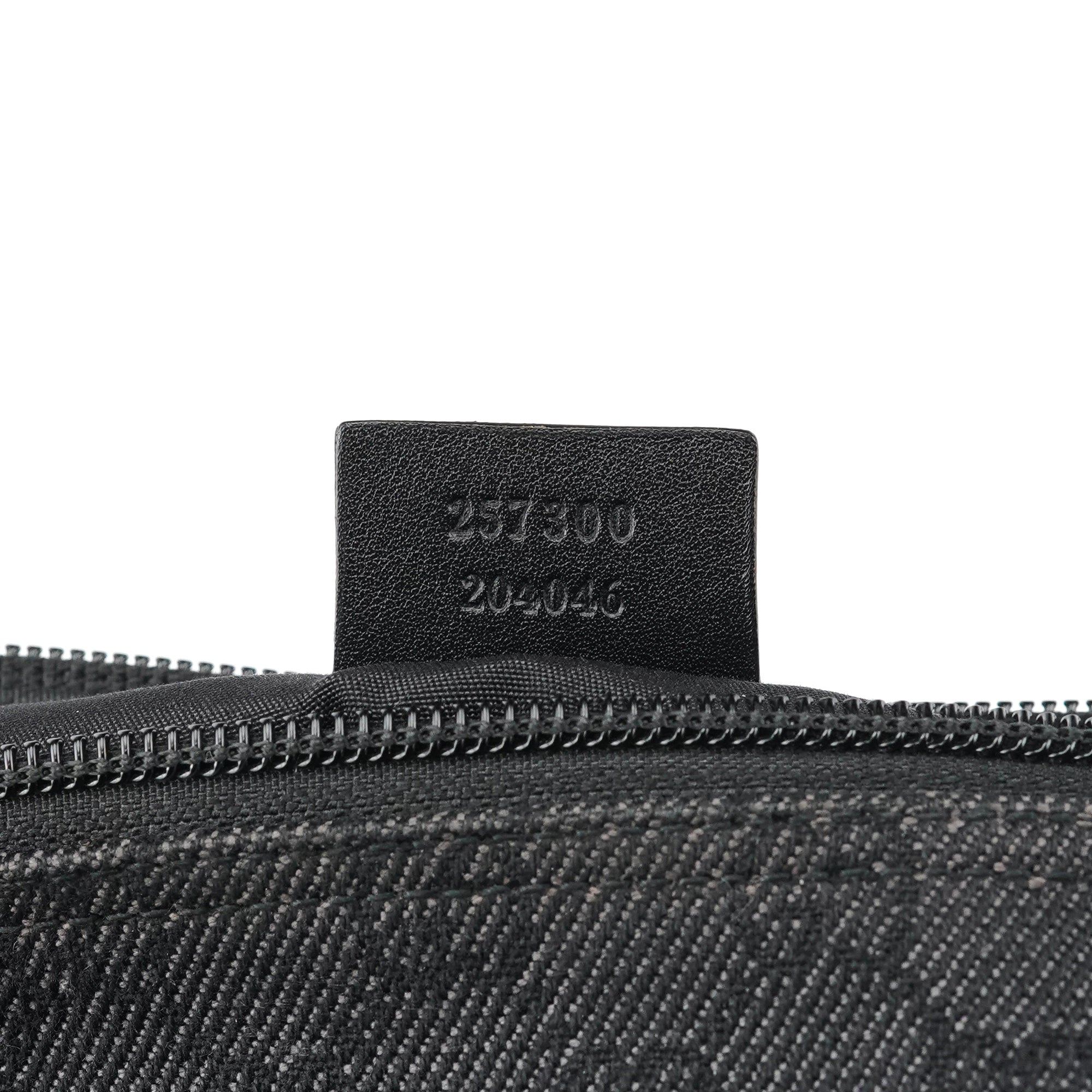 257300 Anthracite Denim GG Boat Pochette