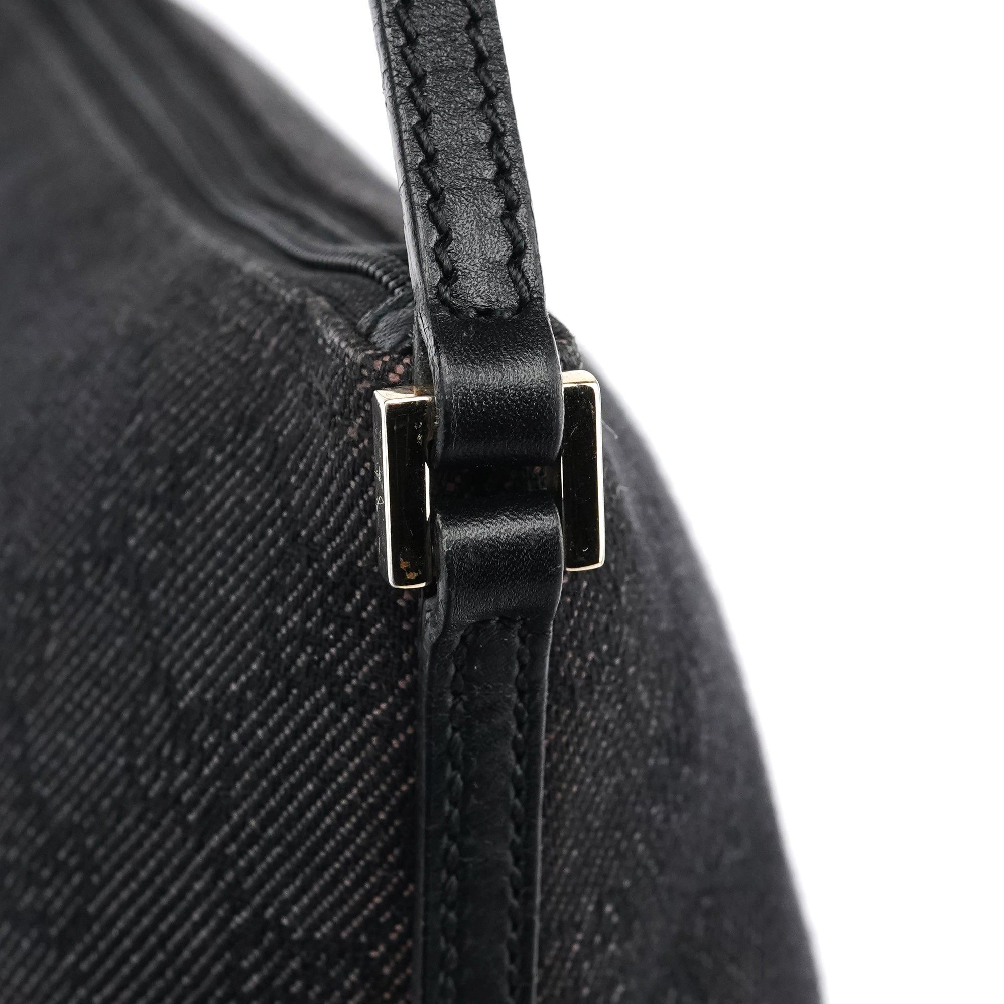 257300 Anthracite Denim GG Boat Pochette