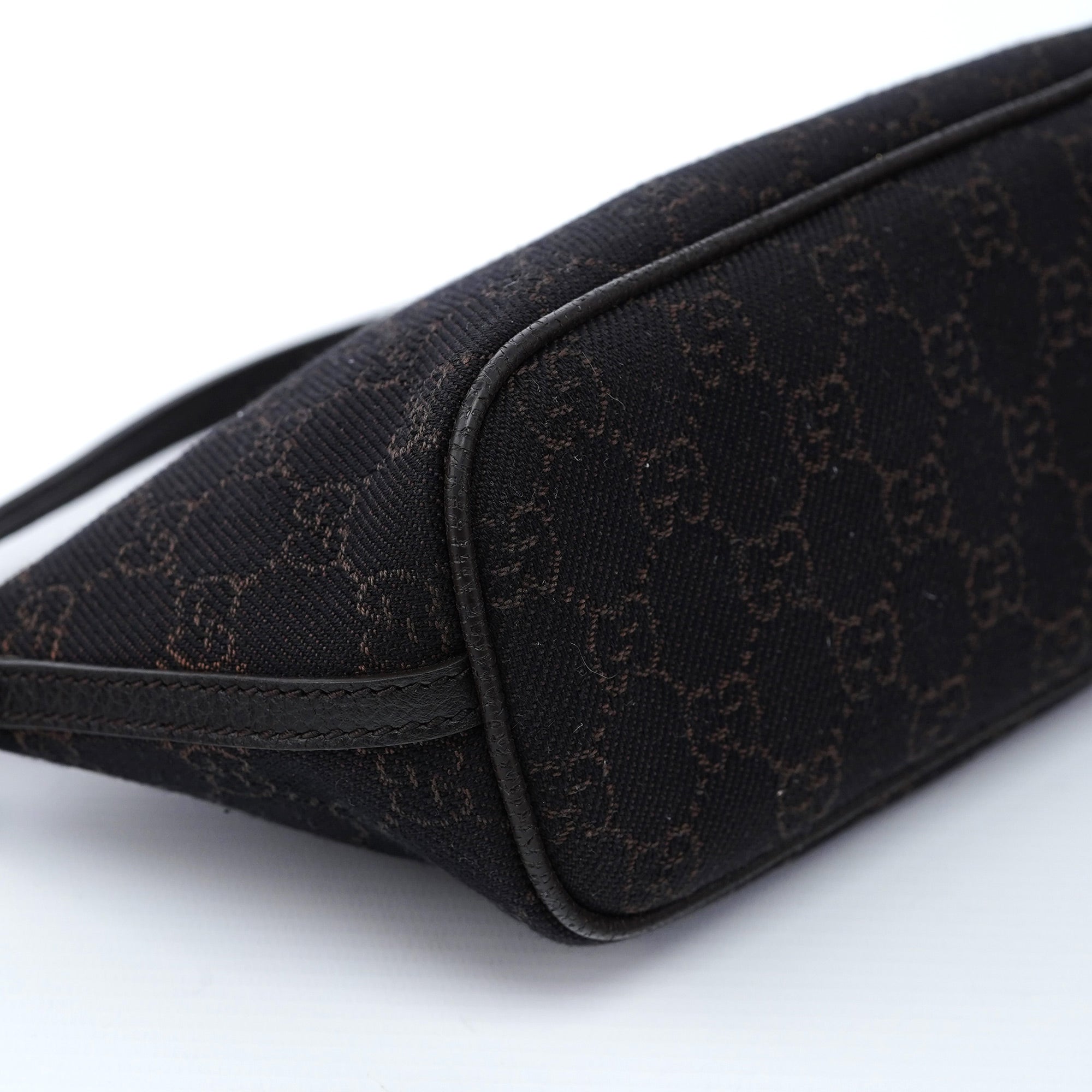 257300 Brown GG Boat Pochette