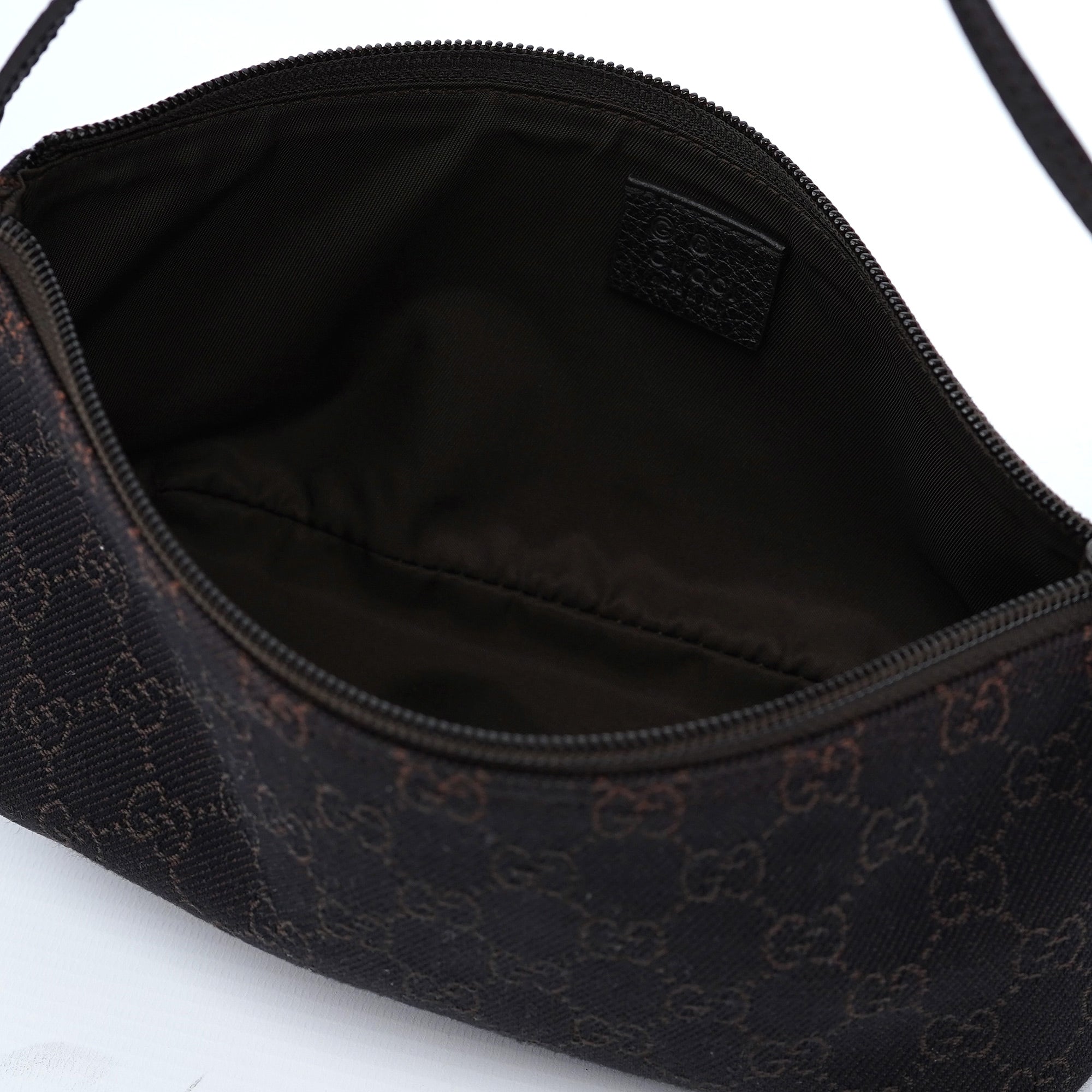 257300 Brown GG Boat Pochette
