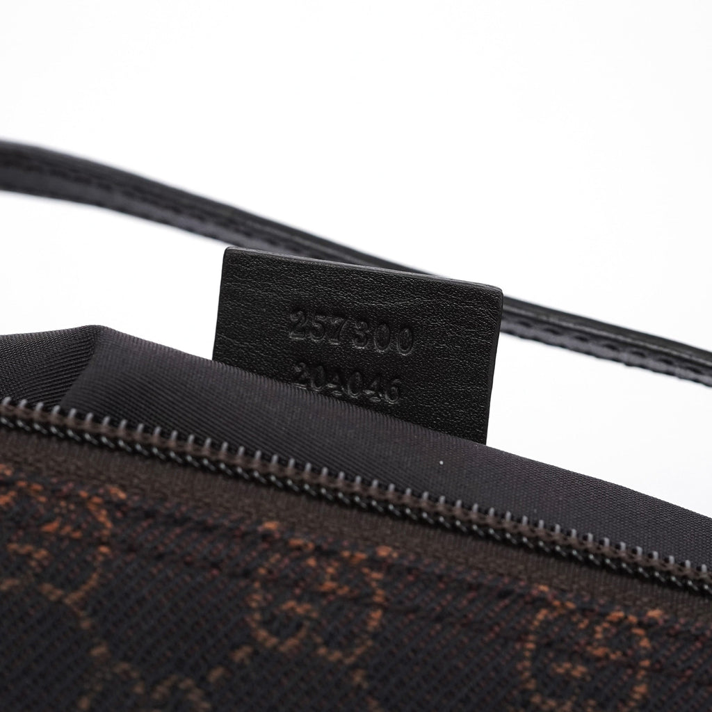 257300 Brown GG Boat Pochette