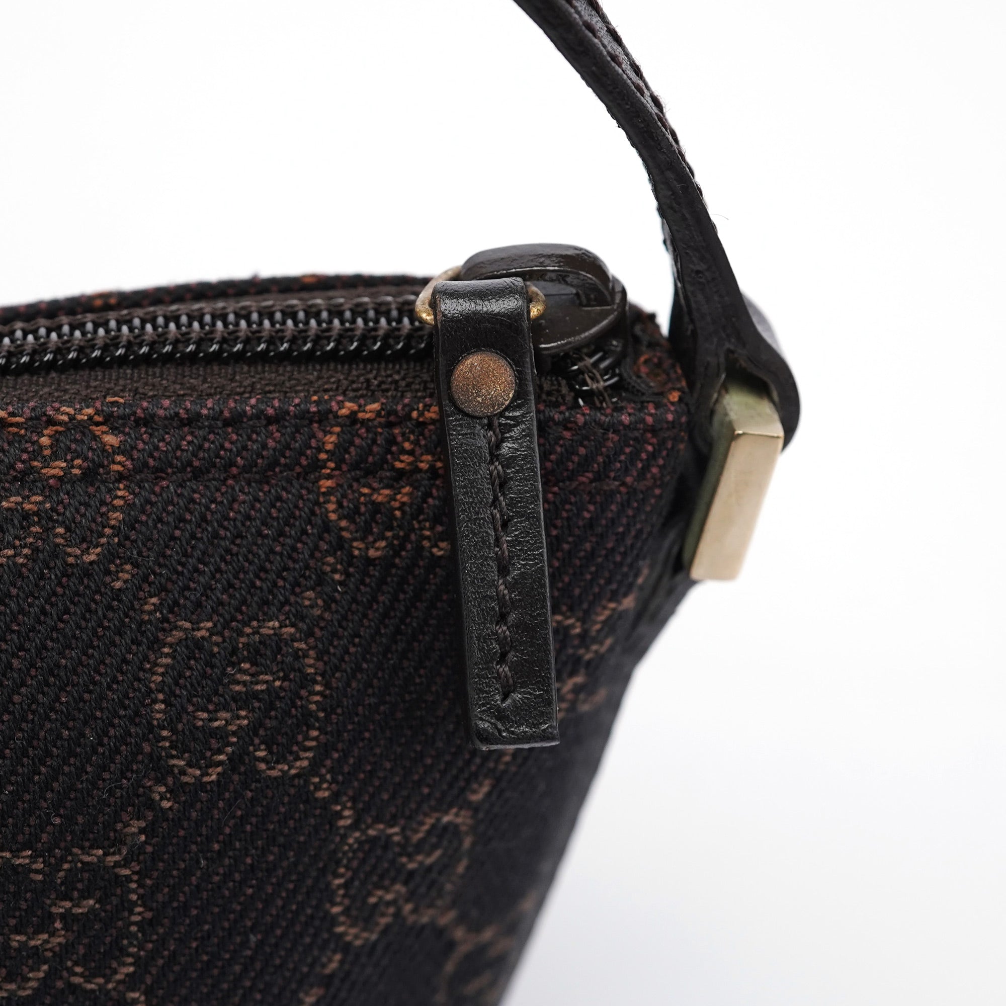 257300 Brown GG Boat Pochette