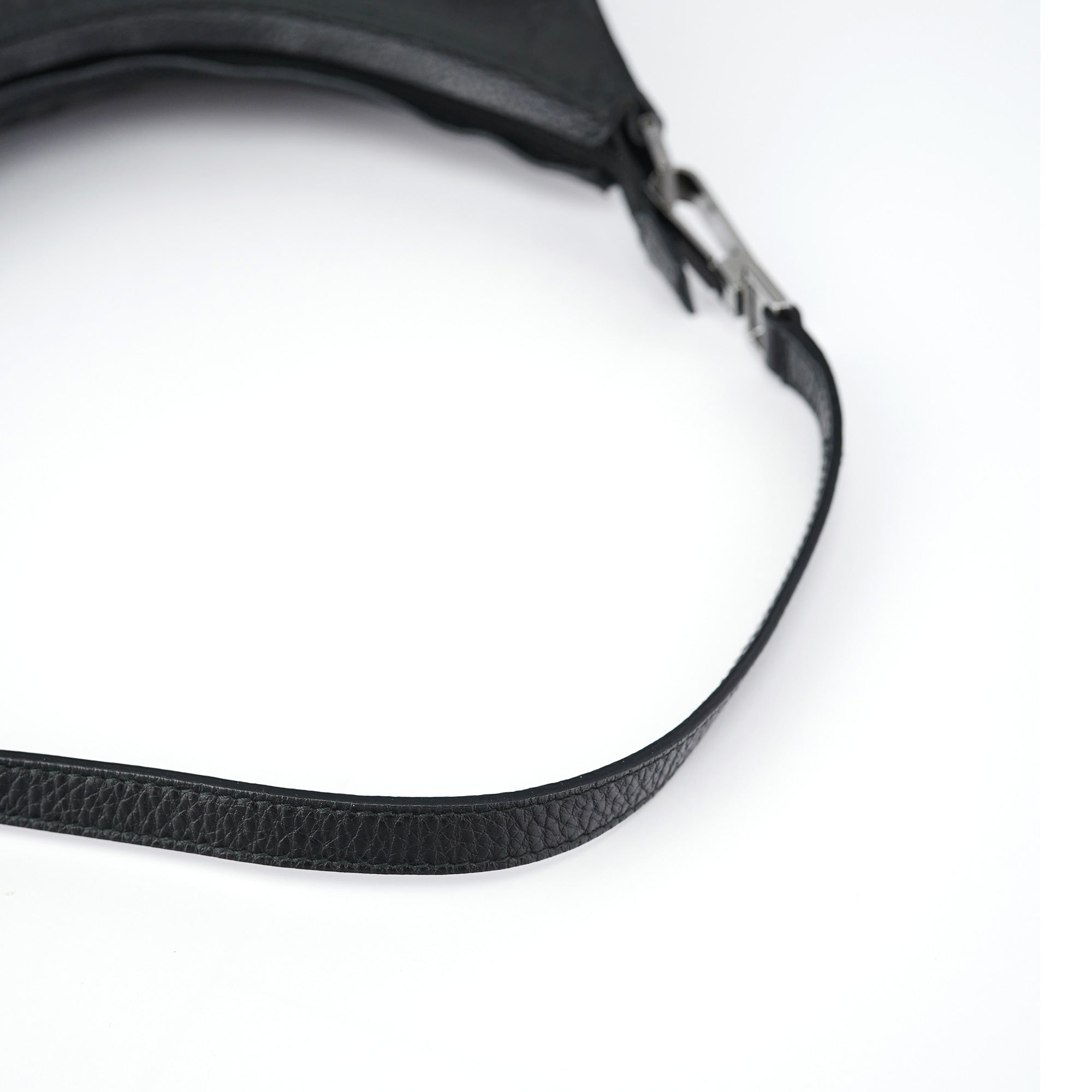 28335 Black GG Shoulder Bag