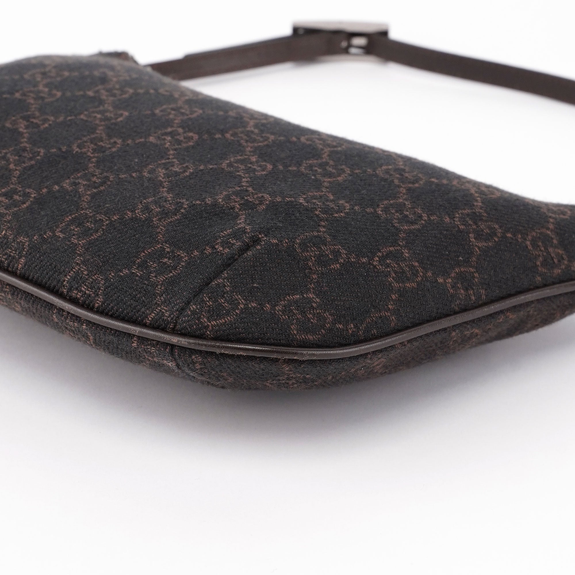 32160 Brown GG Shoulder Bag