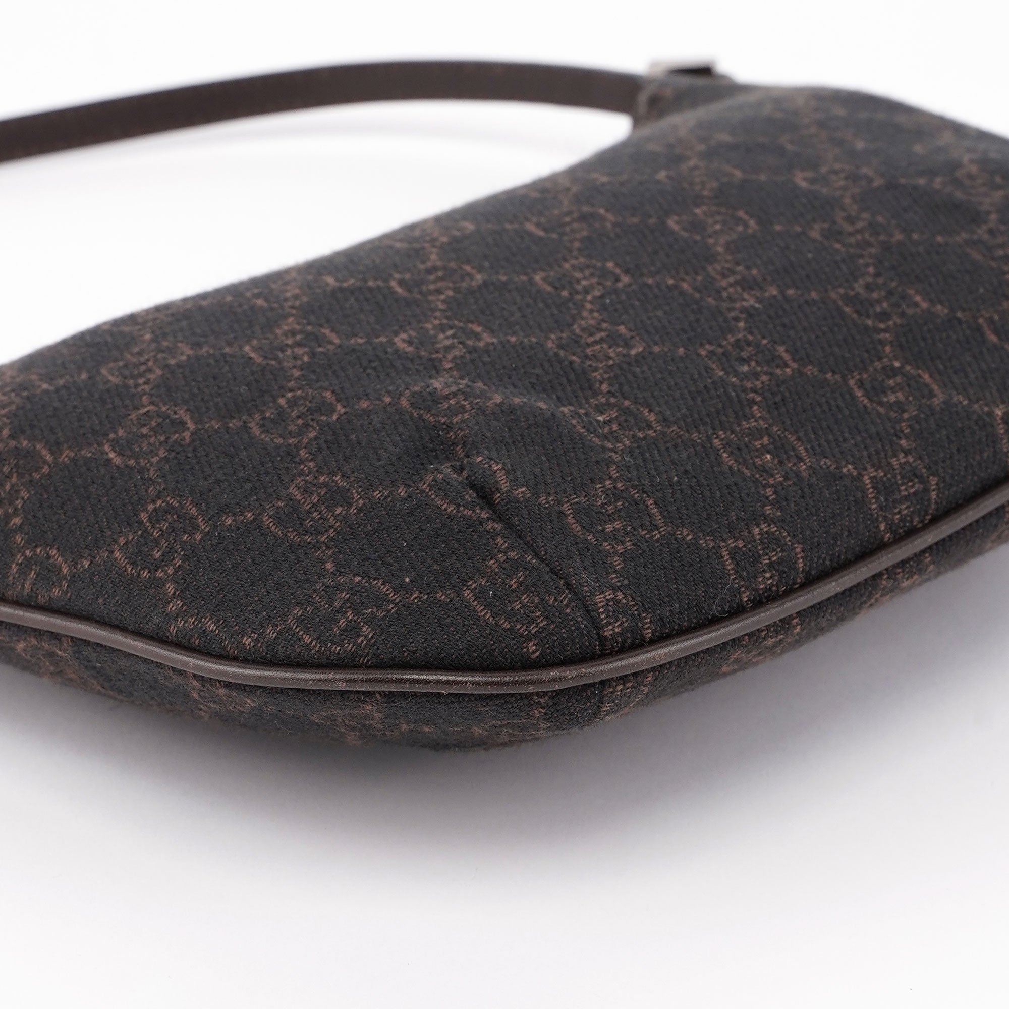 32160 Brown GG Shoulder Bag
