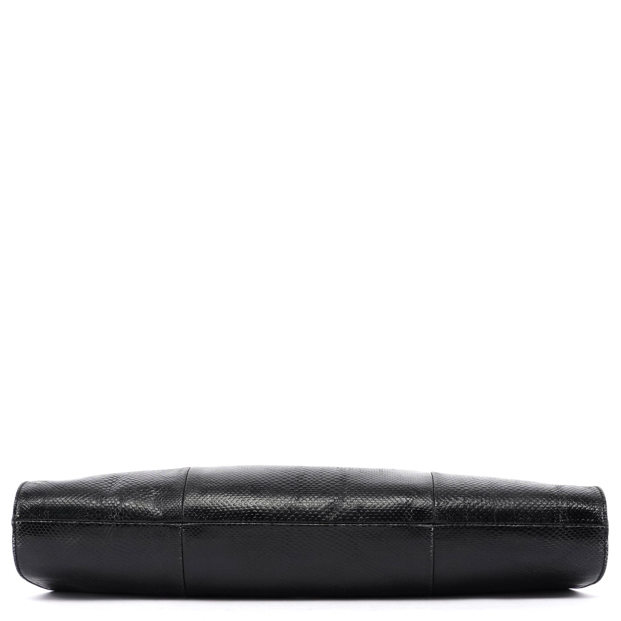 5312. Gucci Black Lizard Embossed Shoulder Bag