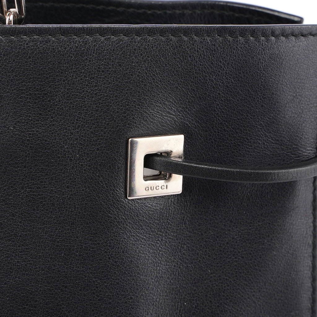 5338. Gucci Black Calfskin Drawstring Chain Tote