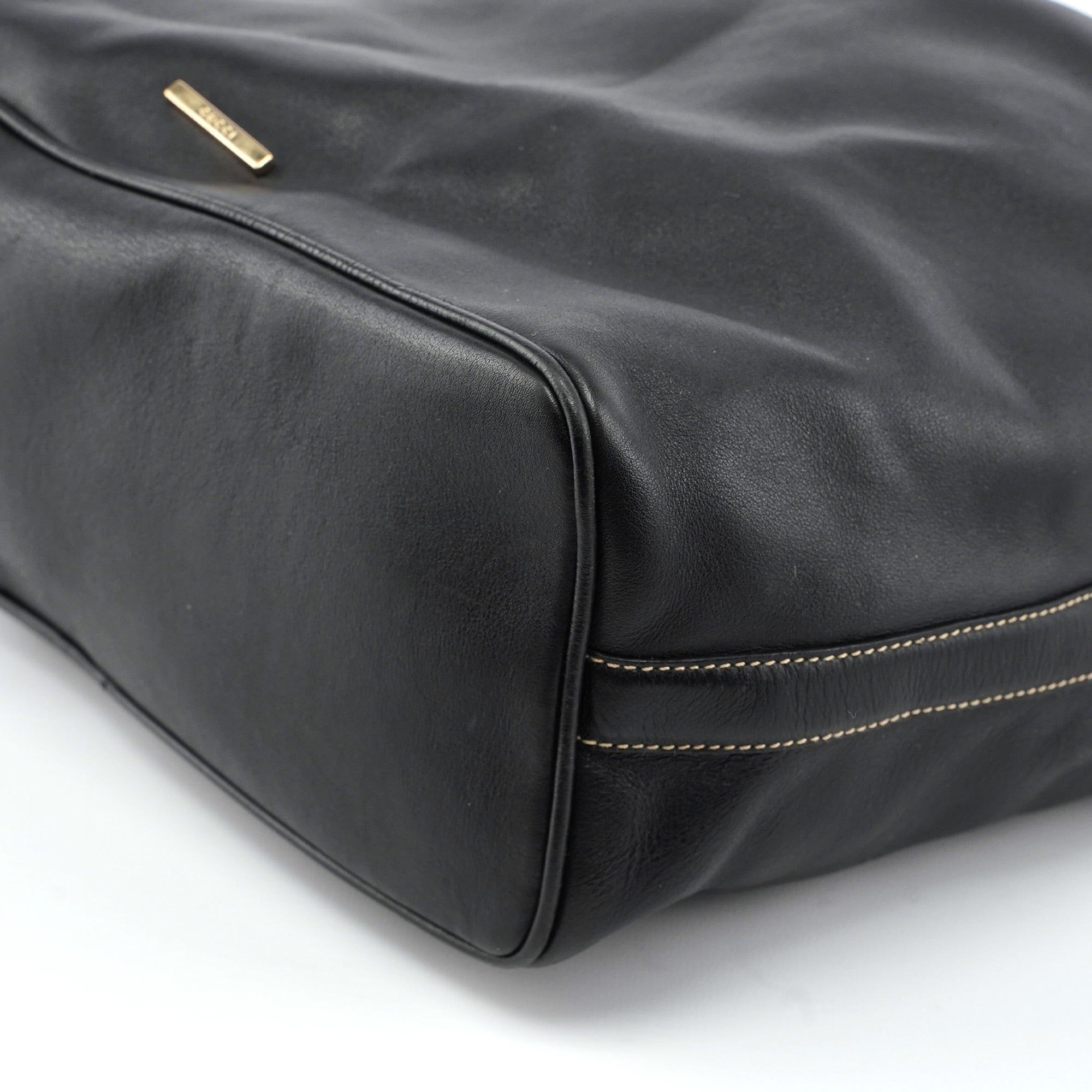 73884 Black Calfskin V Hobo Shoulder Bag