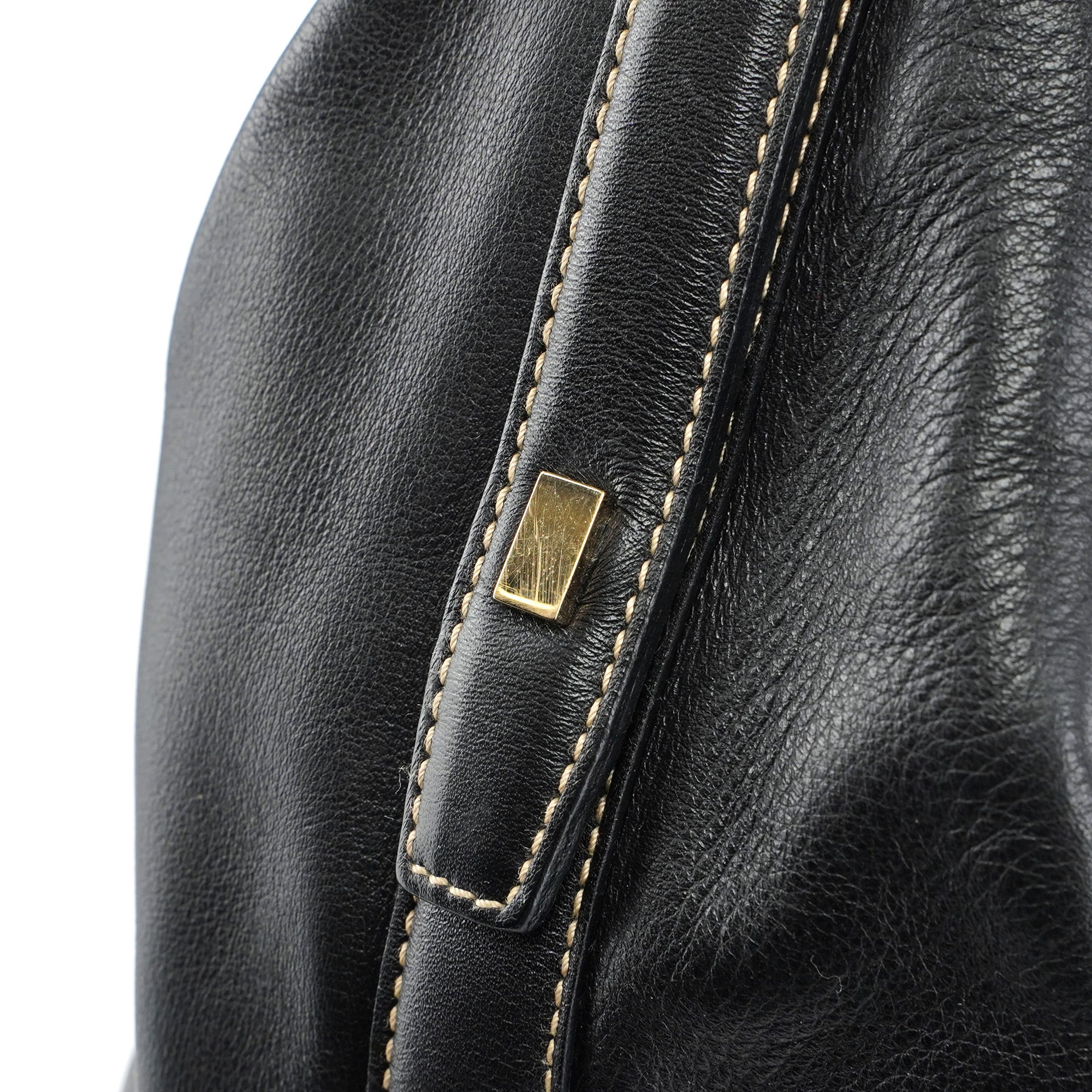 73884 Black Calfskin V Hobo Shoulder Bag