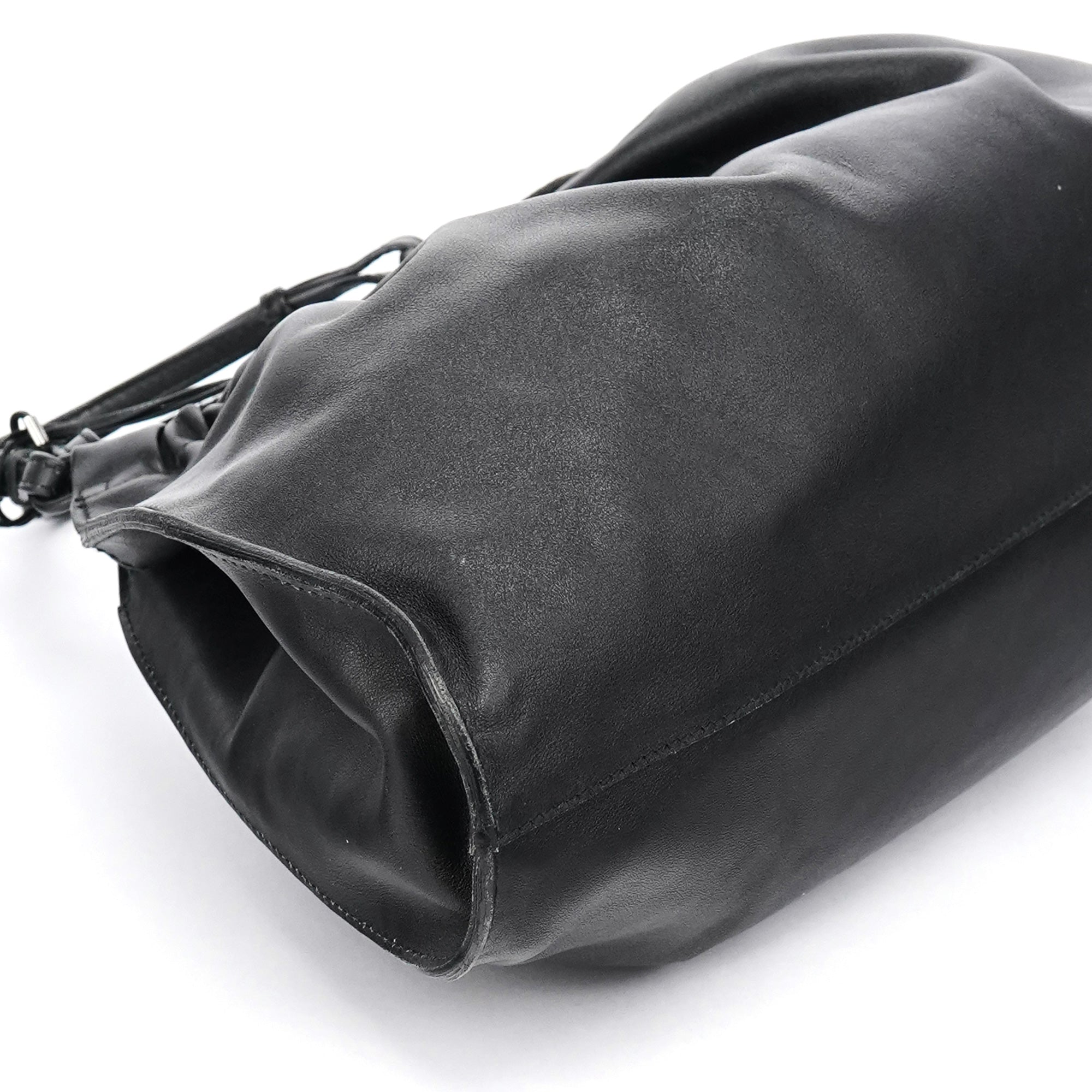 76554 Black Calfskin Ruched Handbag