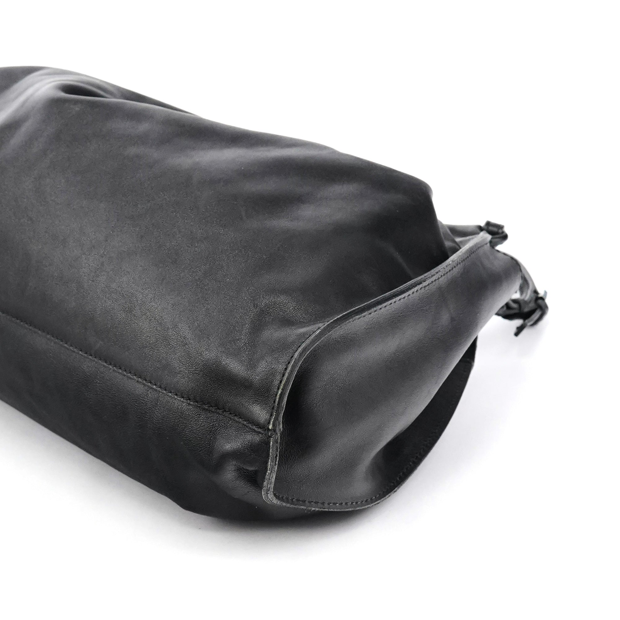 76554 Black Calfskin Ruched Handbag