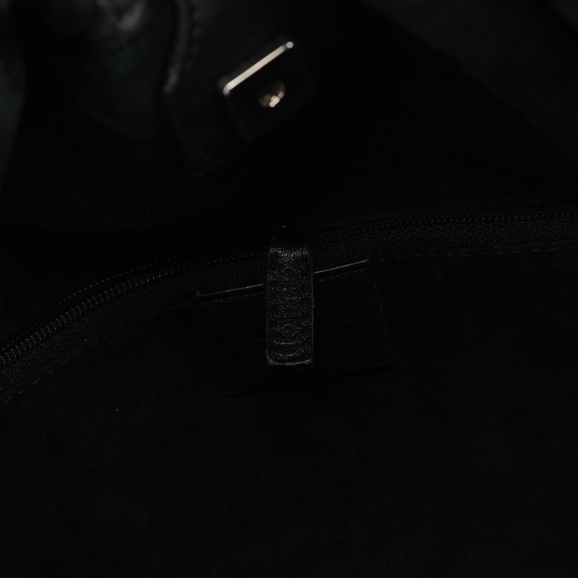 76554 Black Leather Ruched Bag