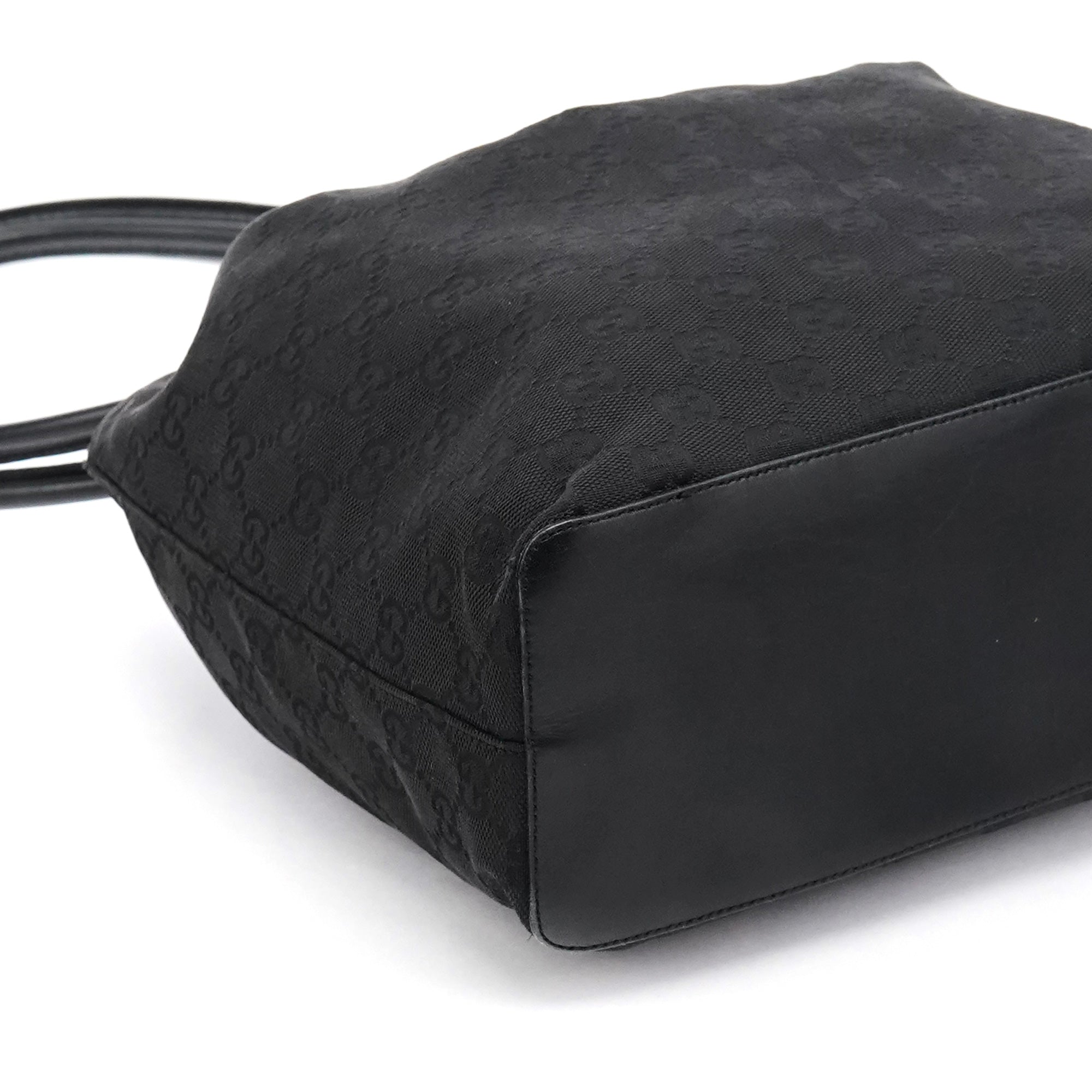 90644 Black GG Canvas Drawstring Shoulder Bag