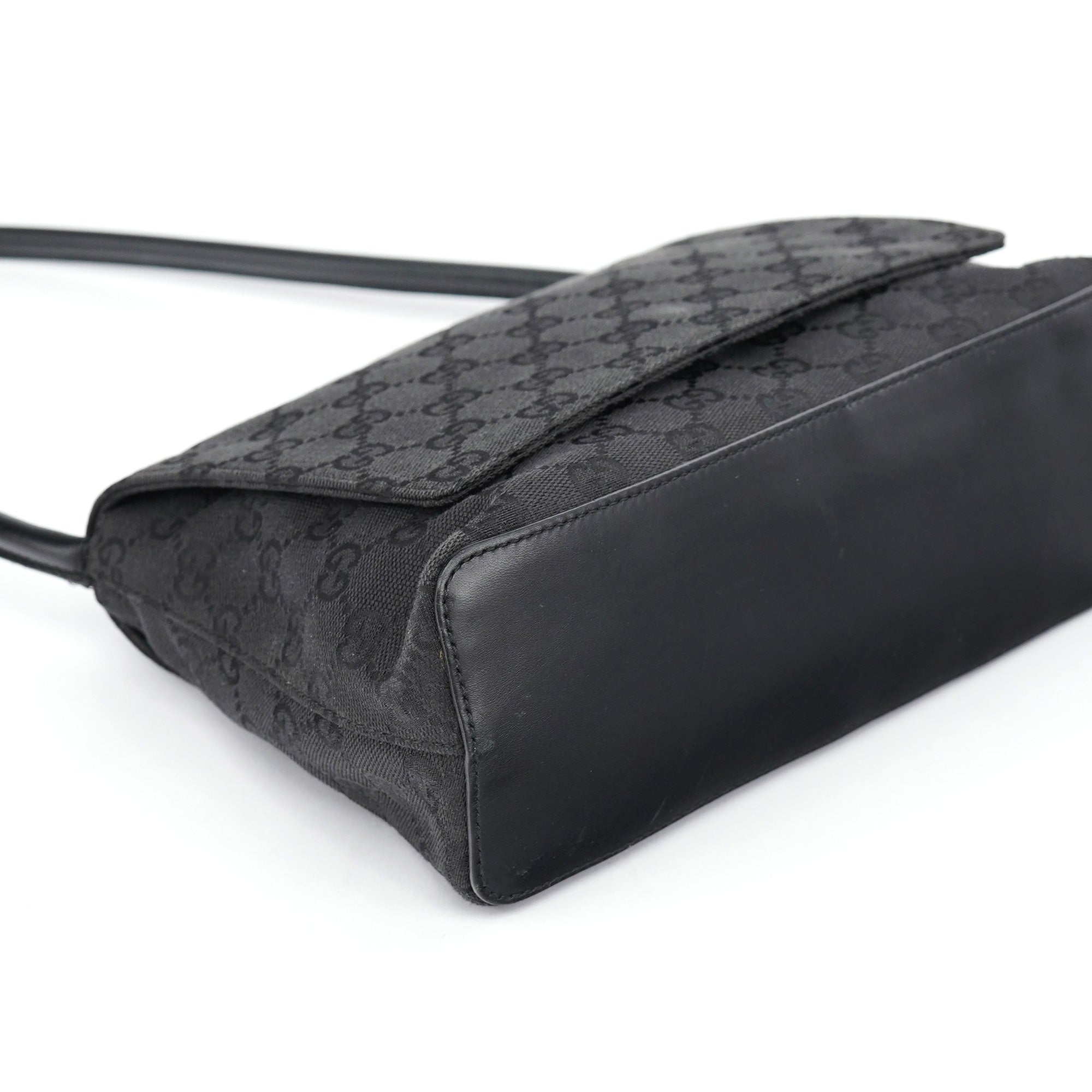 90646 Black GG Leather Shoulder Bag