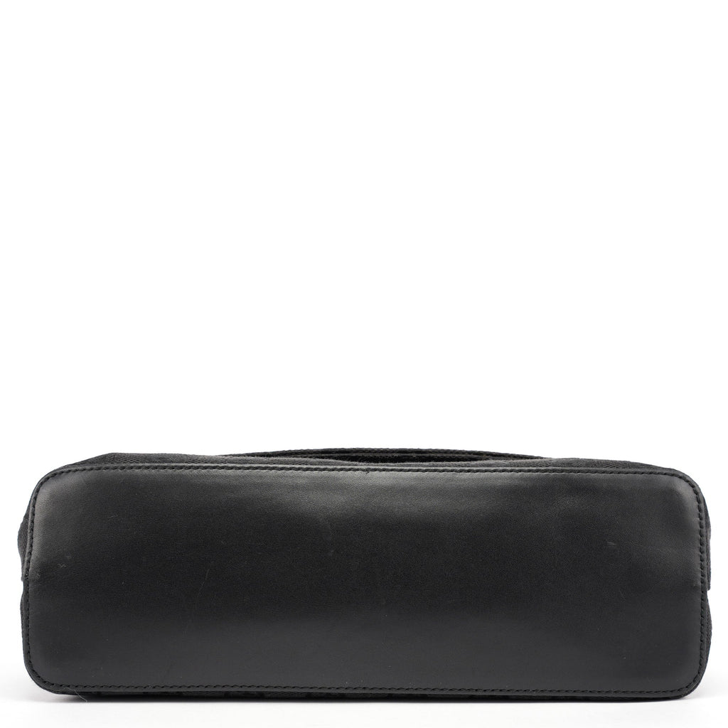 90646 Black GG Leather Shoulder Bag