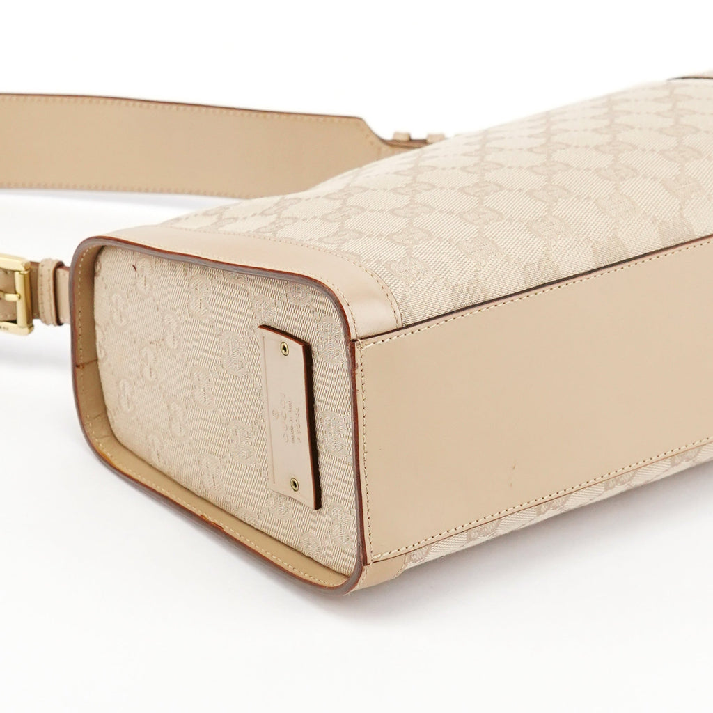 92706 Beige GG Canvas Shoulder Bag