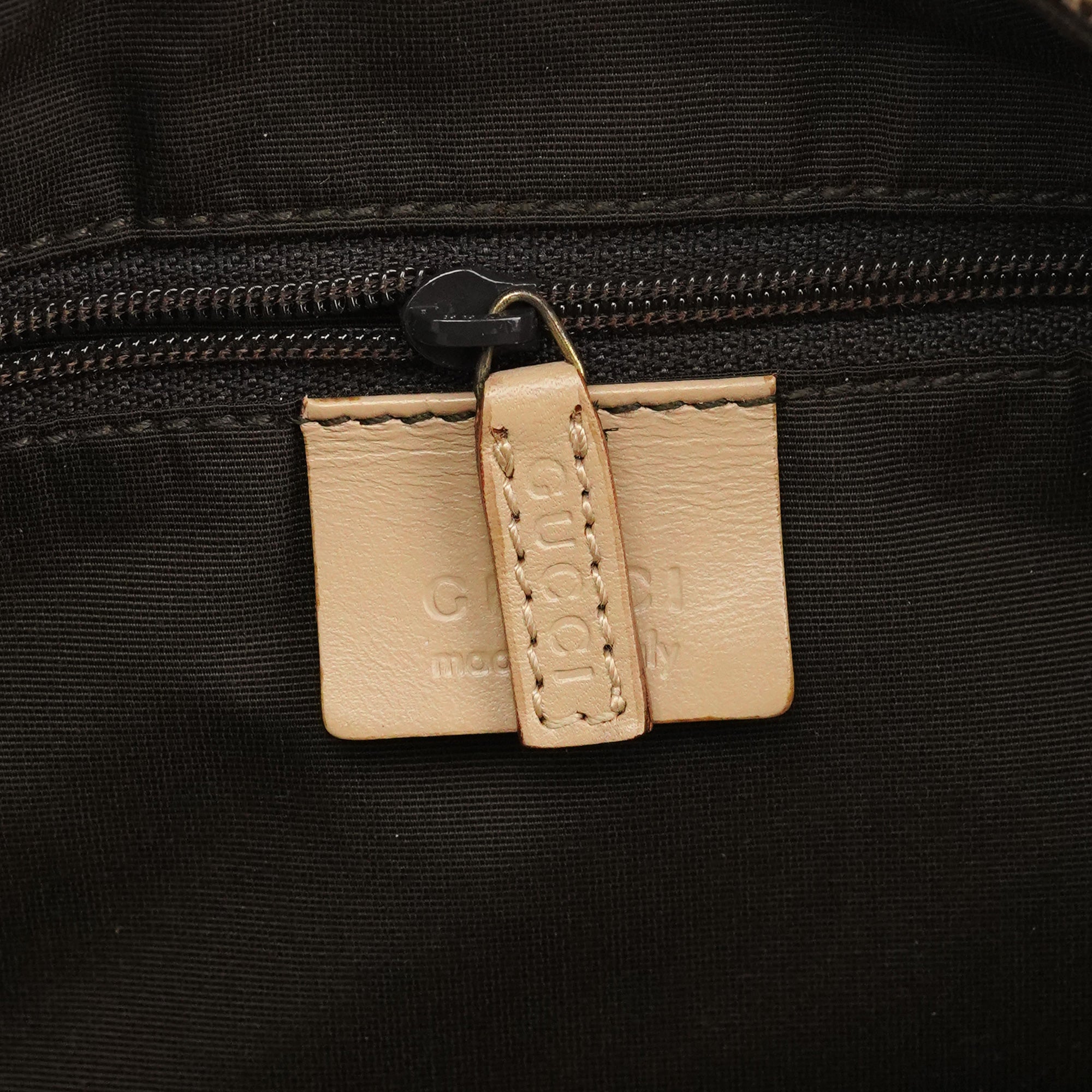 92706 Beige GG Canvas Shoulder Bag