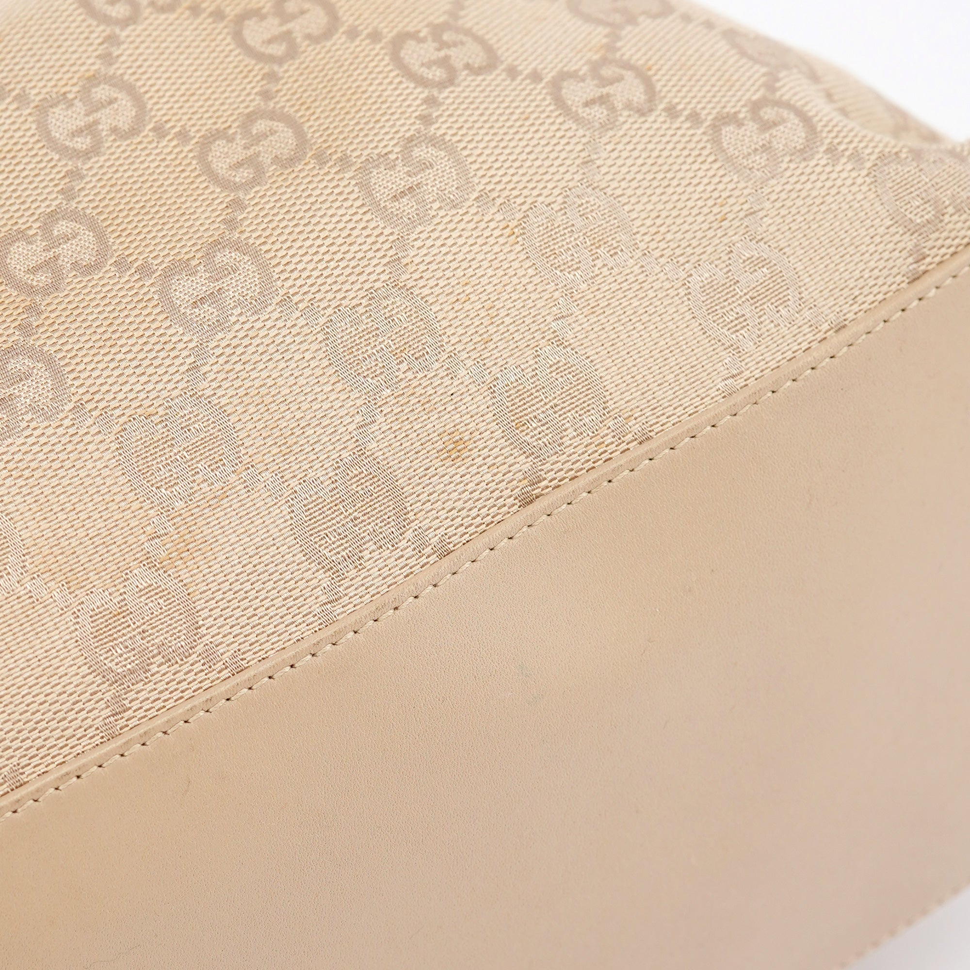 92709 Beige GG Bamboo Handle Shoulder Bag