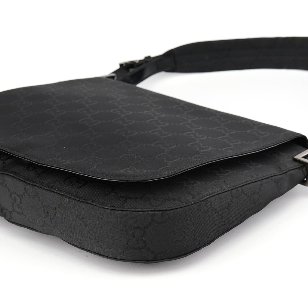 Black GG Canvas Flap Shoulder Bag