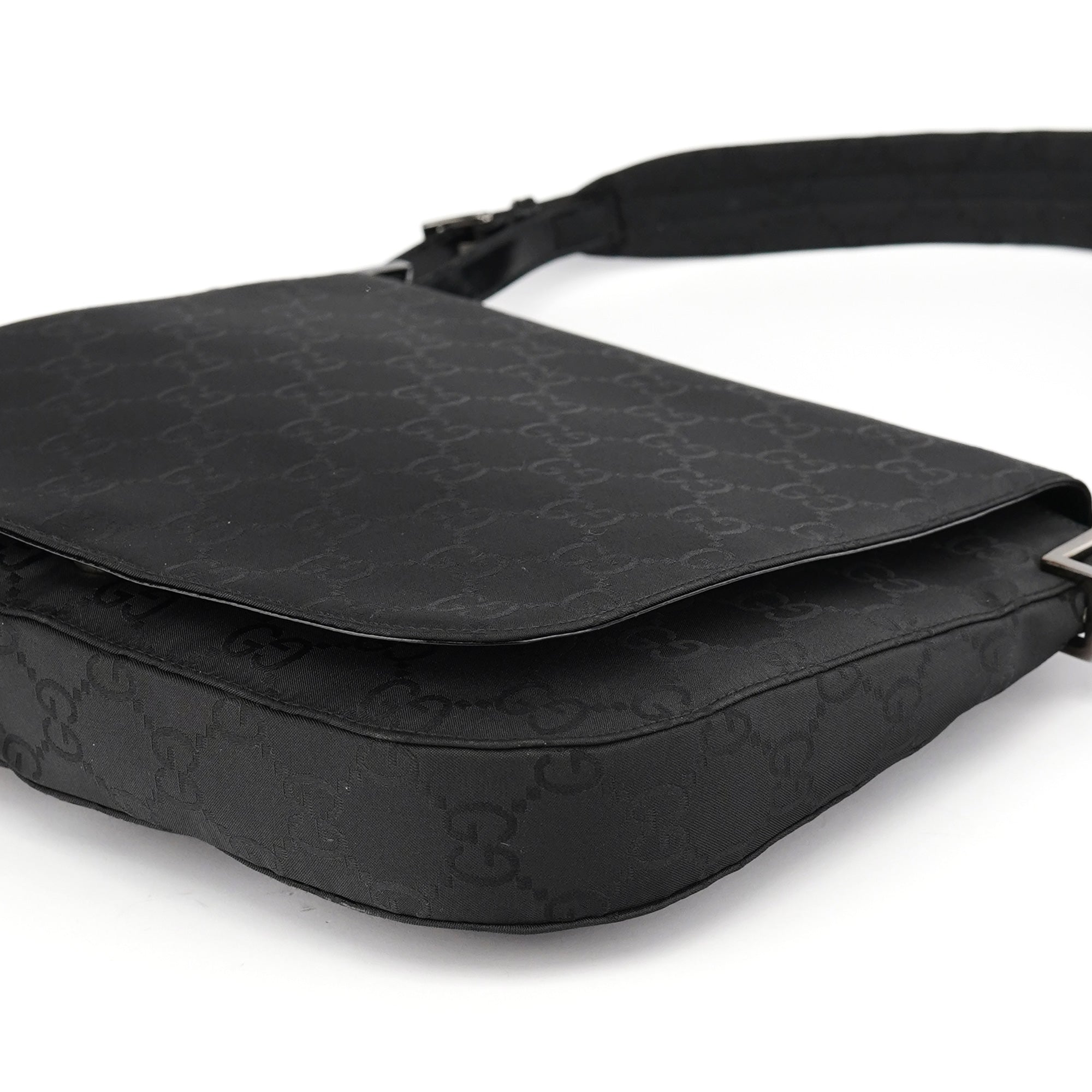 Black GG Canvas Flap Shoulder Bag
