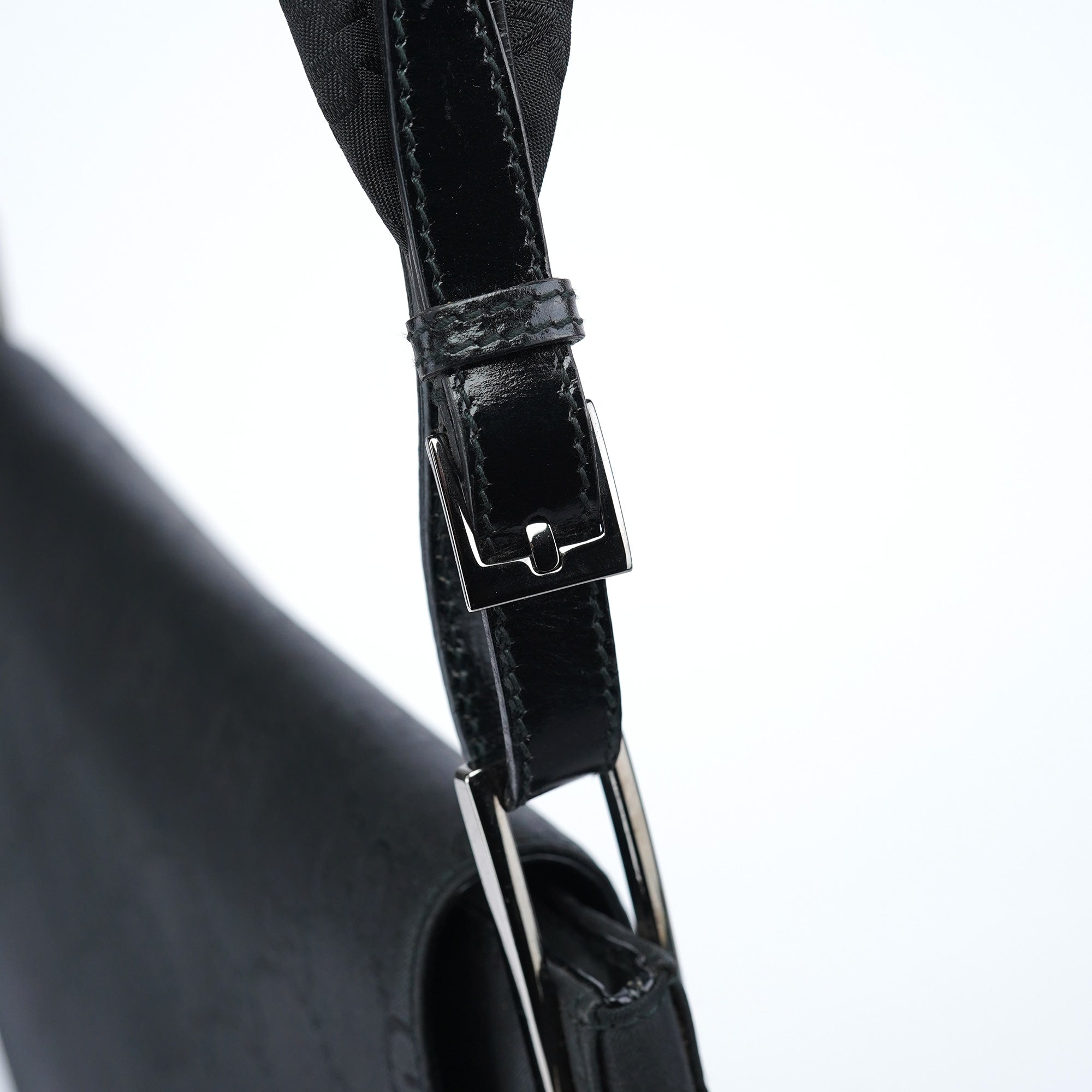 Black GG Canvas Flap Shoulder Bag