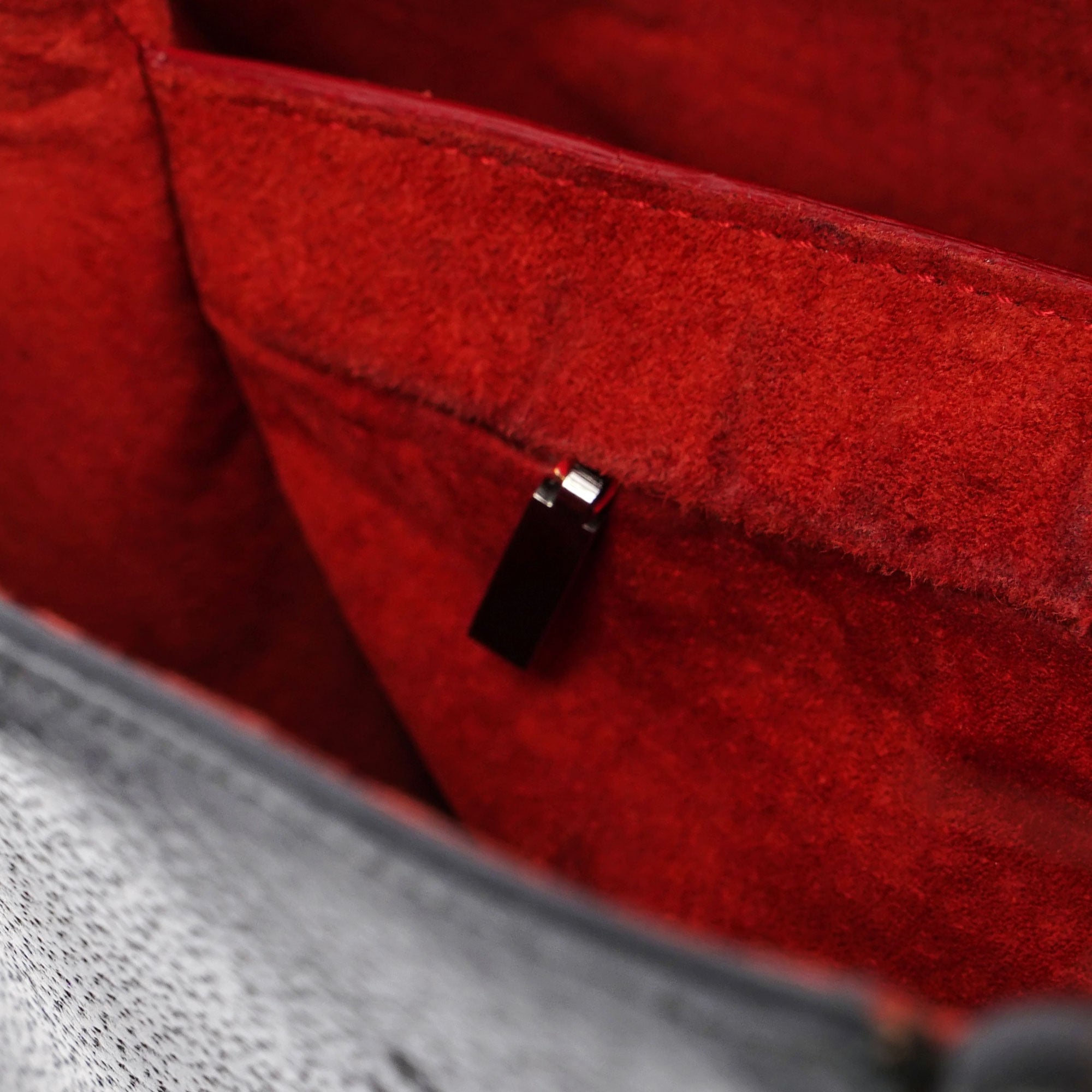 Guci Black Leather Bamboo Tote Red Int