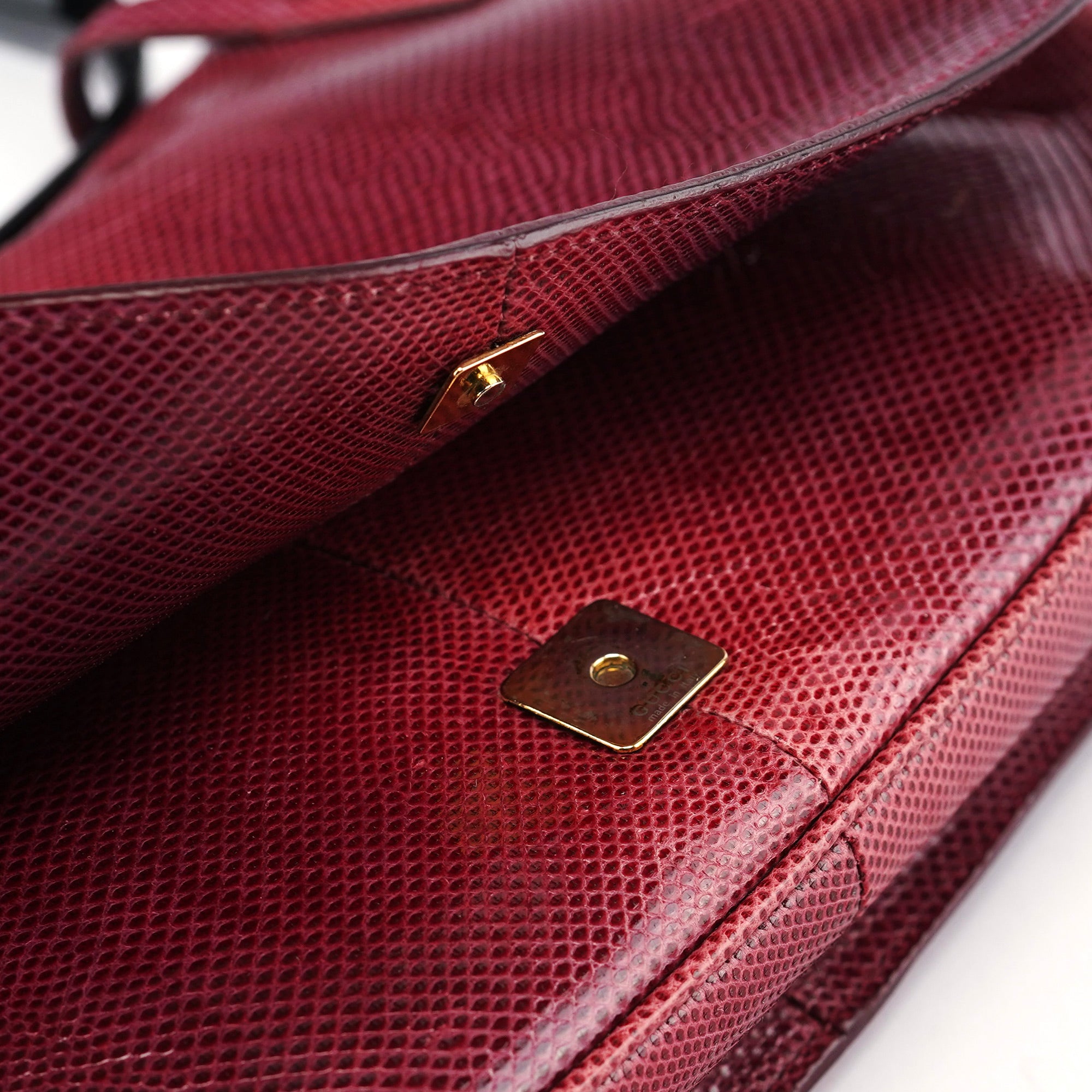 Red Lizard Plastic Handle Shoulder Bag