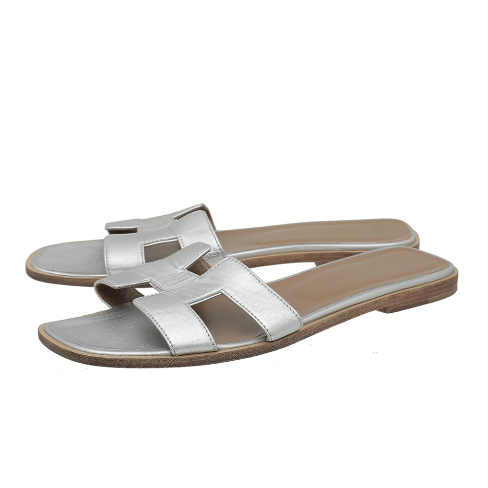 Hermes Gris Argente Oran Metallic Sandal 38.5
