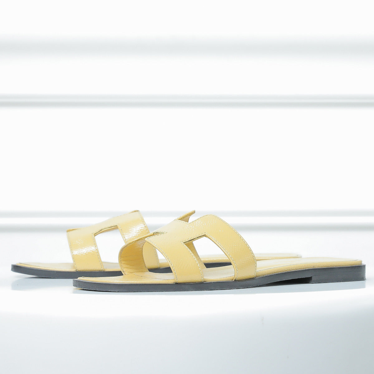 Hermes Jaune Poussin Oran Sandals 37