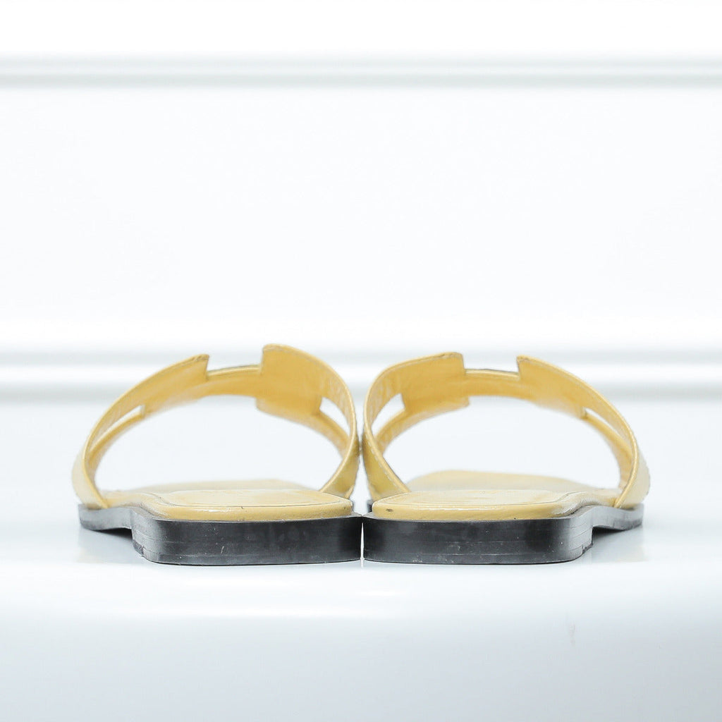 Hermes Jaune Poussin Oran Sandals 37